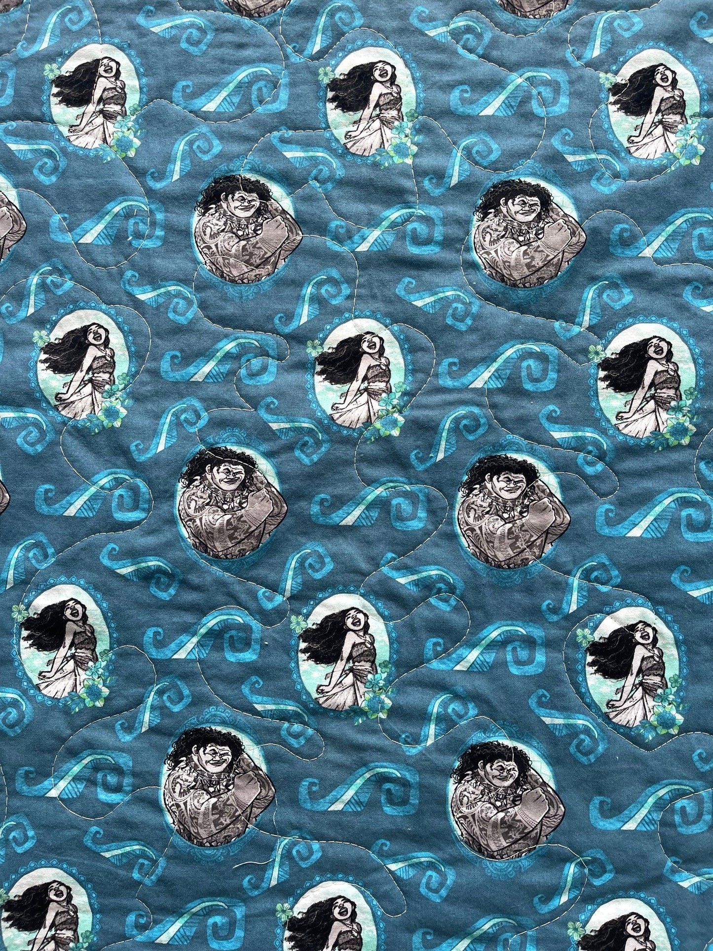 MOANA & MAUI HAWAIIAN INSPIRED QUILTED BLANKET