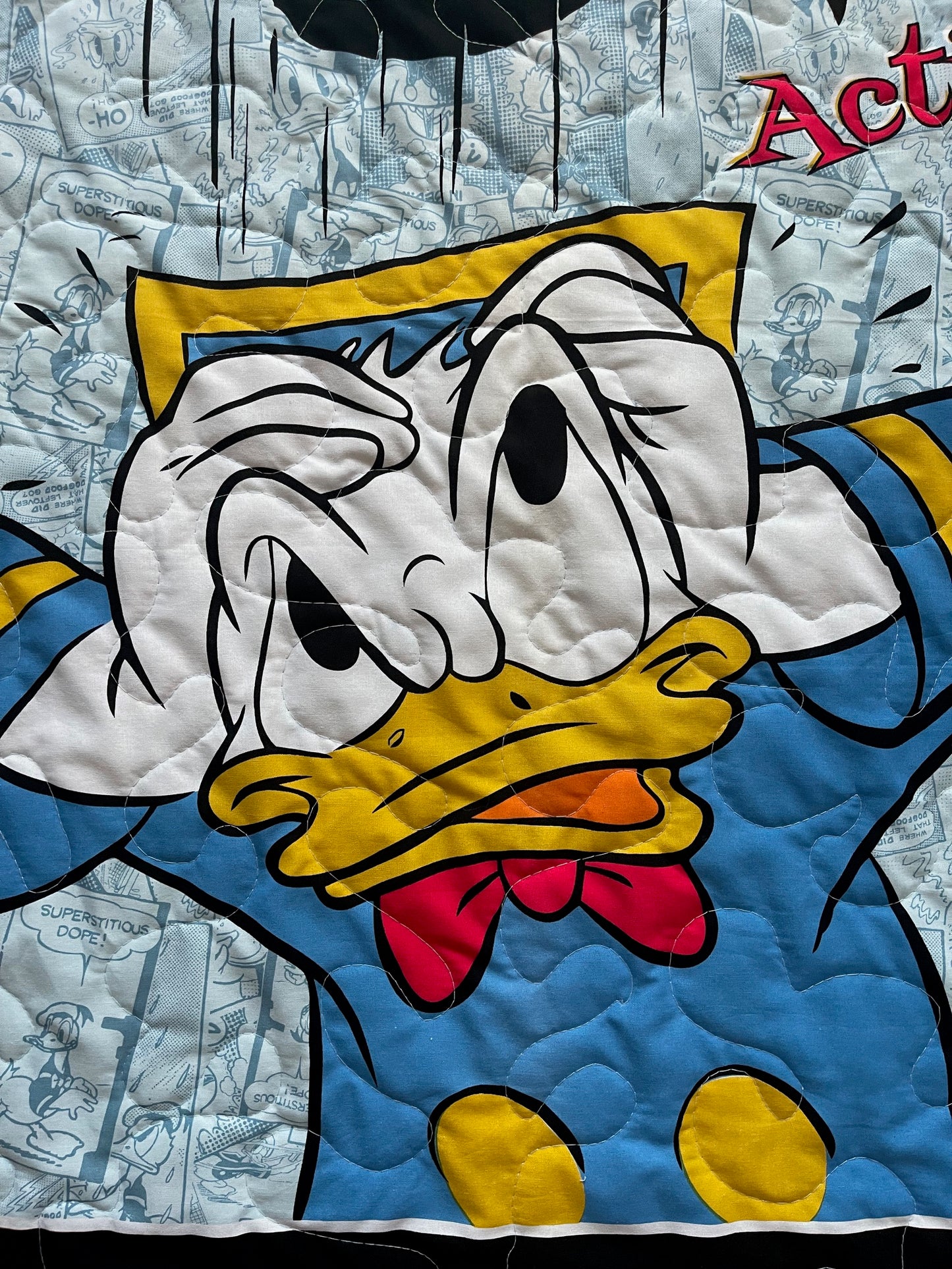 DONALD DUCK "ACTION" MICKEY MOUSE, PLUTO & GOOFY INSPIRED QUILTED BLANKET