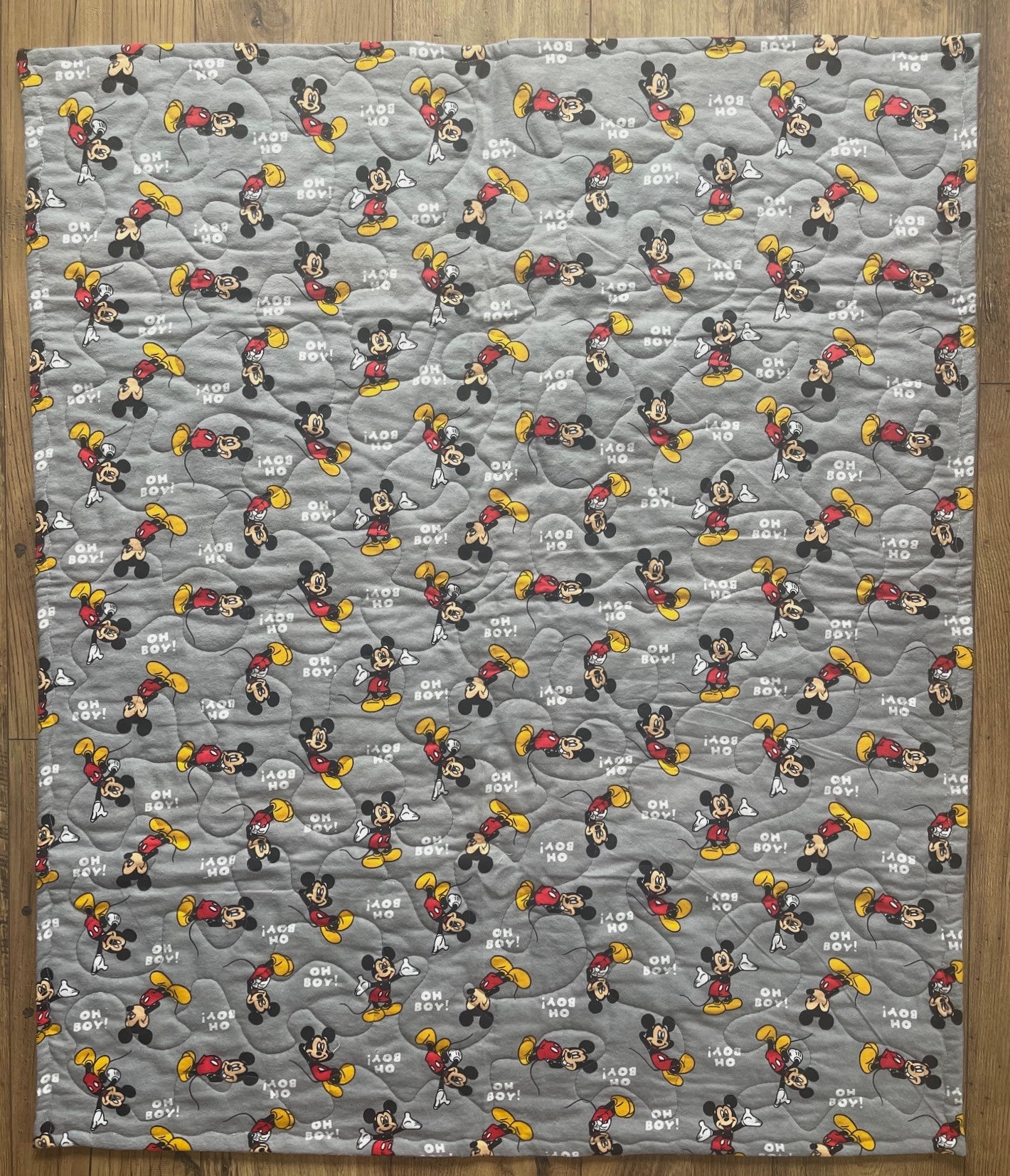 MICKEY MOUSE 36"X44" QUILTED BLANKET with Soft Flannel backing
