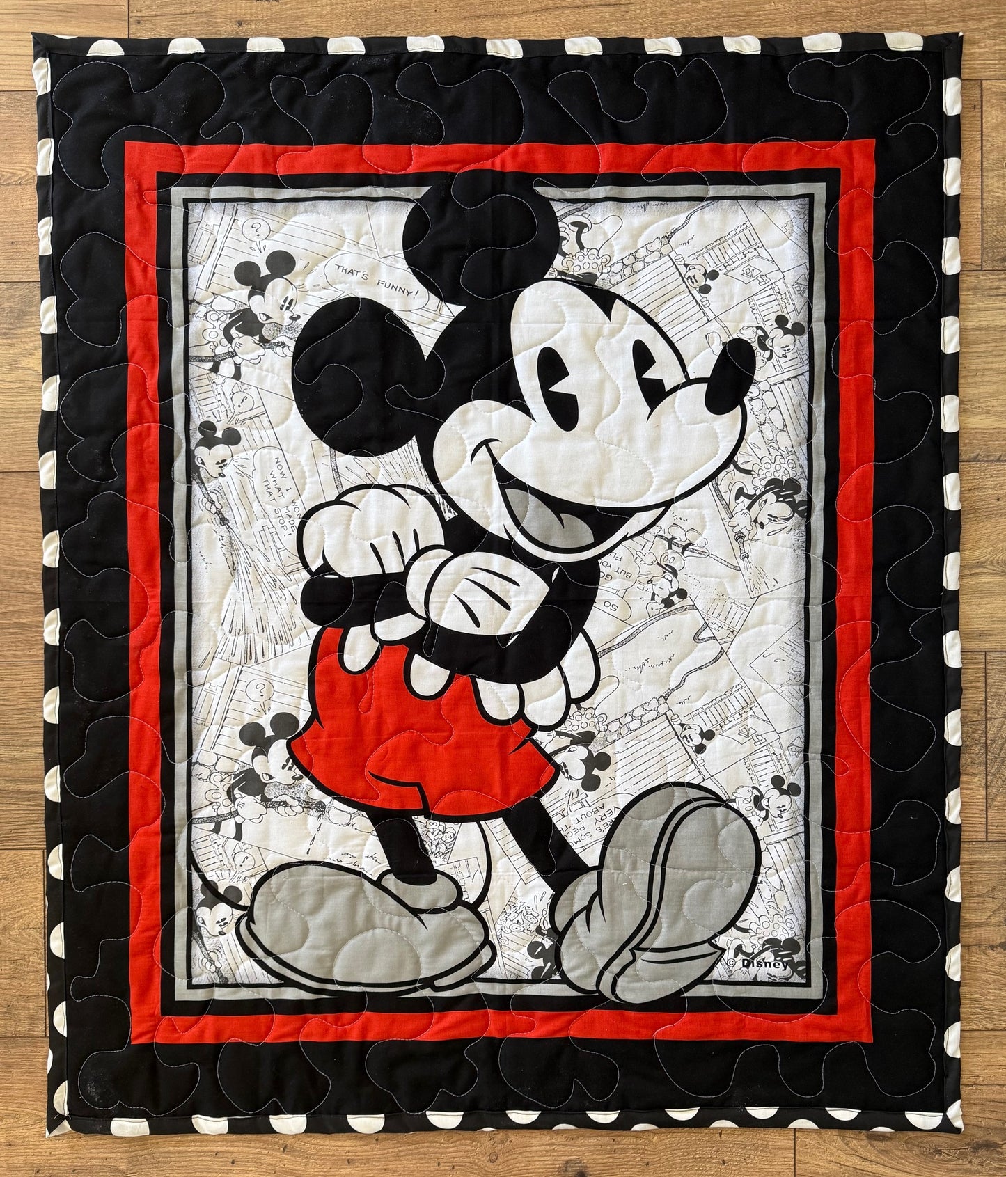DISNEY CLASSIC MICKEY MOUSE COMIC STRIP INSPIRED QUILTED BLANKET