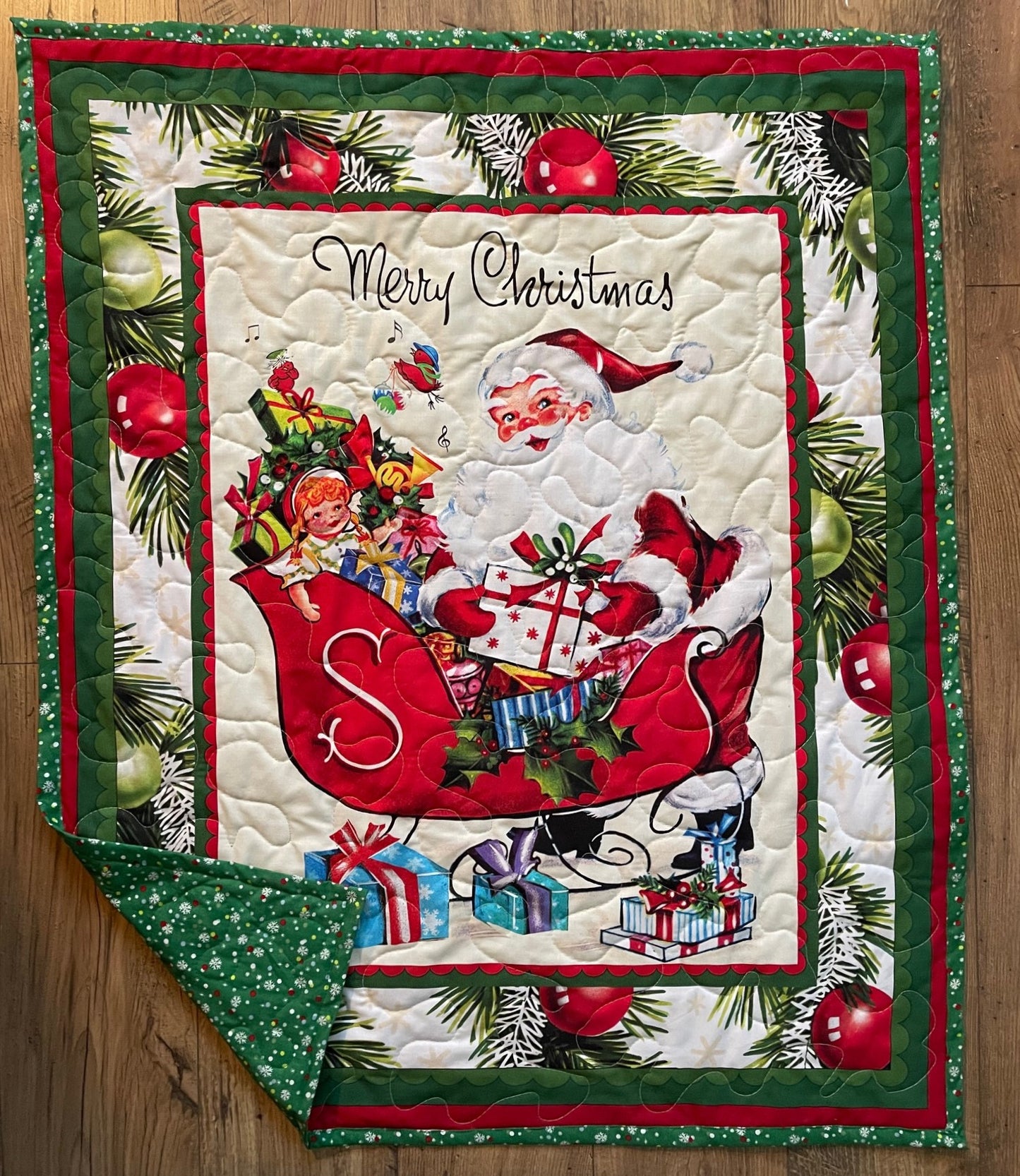VINTAGE MERRY CHRISTMAS SANTA AND HIS SLEIGH OF TOYS Quilted Blanket