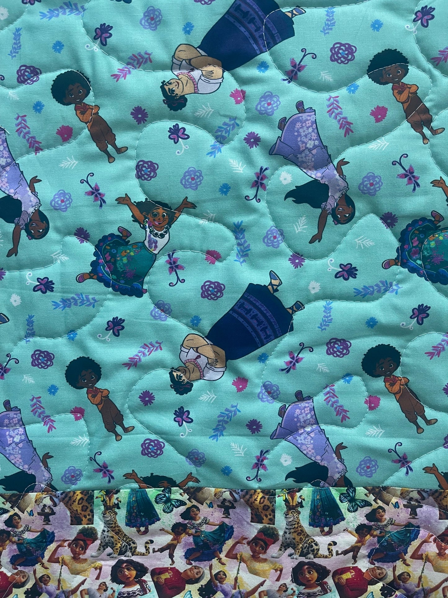 ENCANTO MOVIE CHARACTERS QUILTED BLANKET