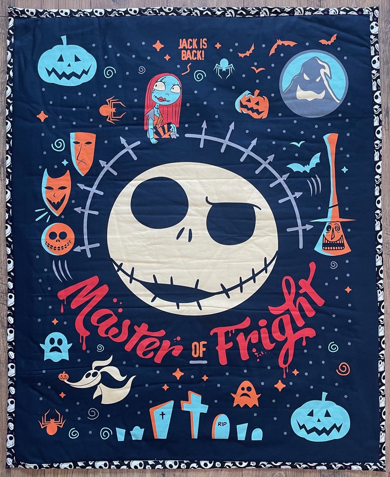 NIGHTMARE BEFORE CHRISTMAS *MASTER OF FRIGHT* 36"X44" COMFORTER STYLE BLANKET