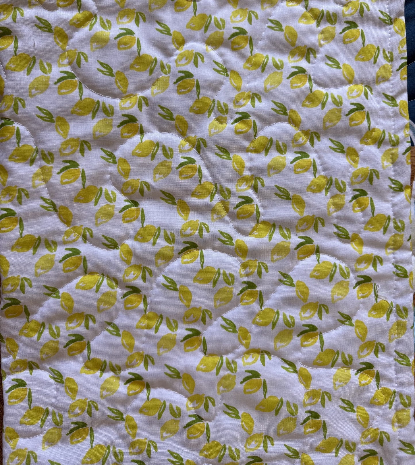 LEMON FESTIVAL EASY PEAZY LEMON SQUEEZY QUILTED BLANKET FOR ALL AGES