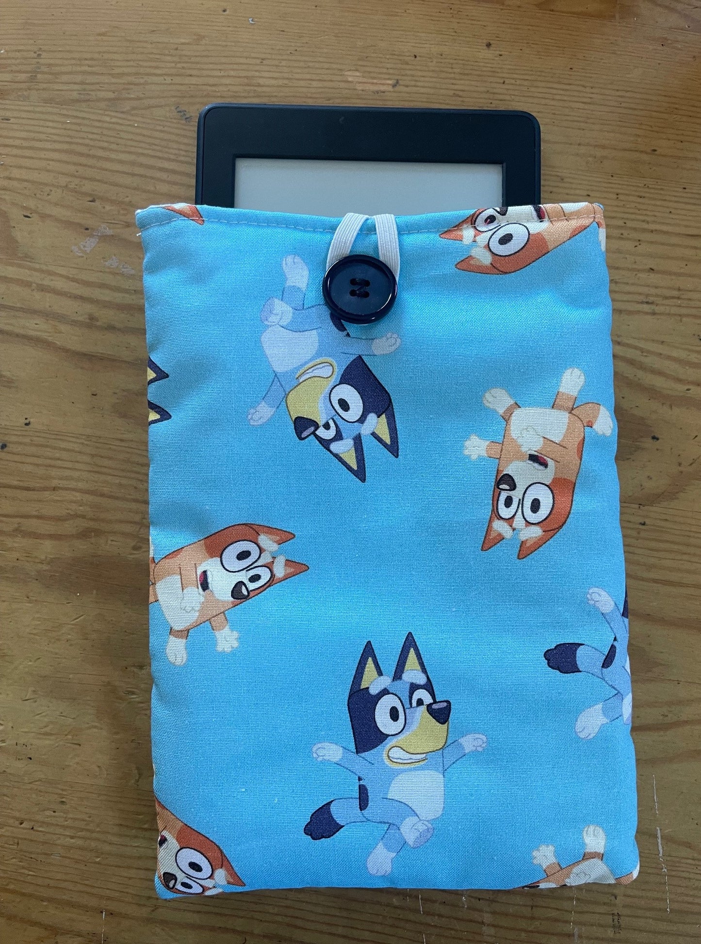 BLUEY CARTOON KINDLE SLEEVE Padded Pouch fits 6" 7" Models