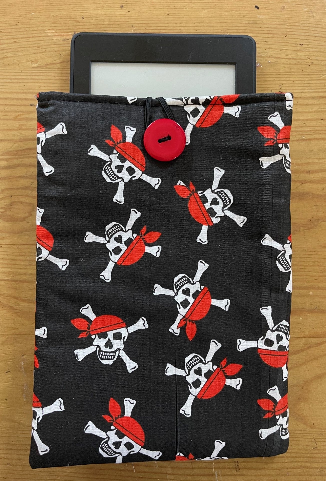 JOLLY ROGER SKELETON KINDLE SLEEVE Padded Pouch fits 6" 7" Models