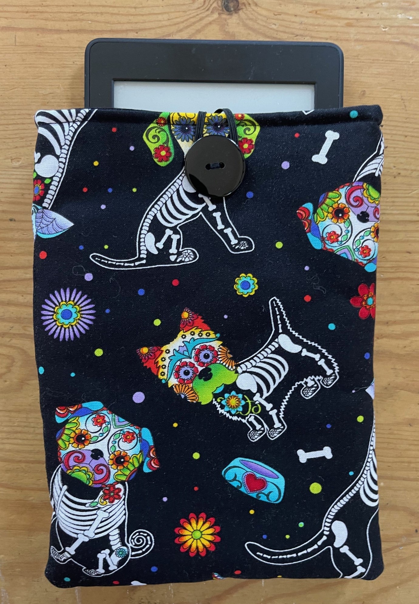 CANDY SKULL DOG KINDLE SLEEVE Padded Pouch fits 6" 7" Models