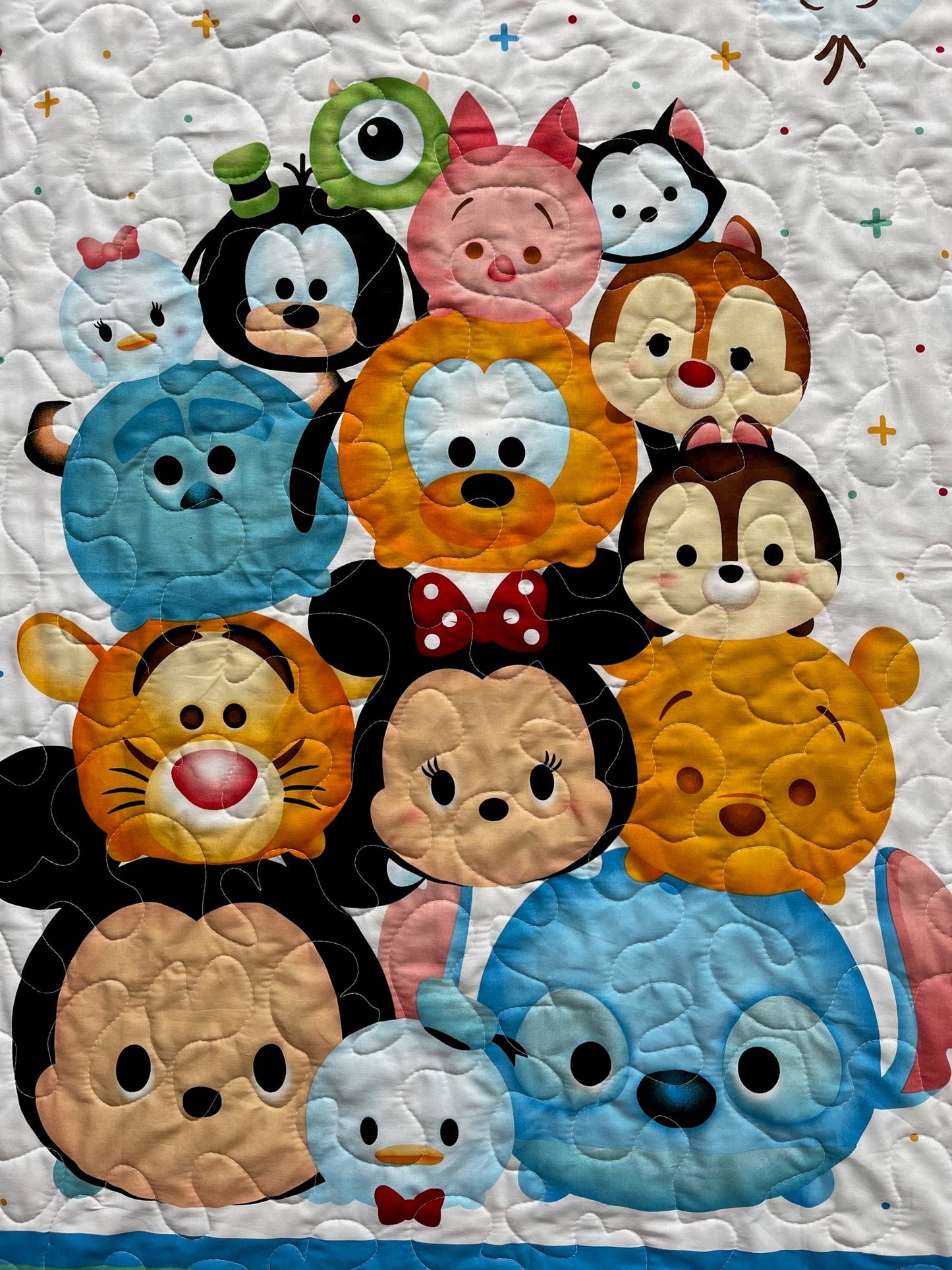 CHARACTERS TSUM TSUM 36"X44"Quilted Blanket