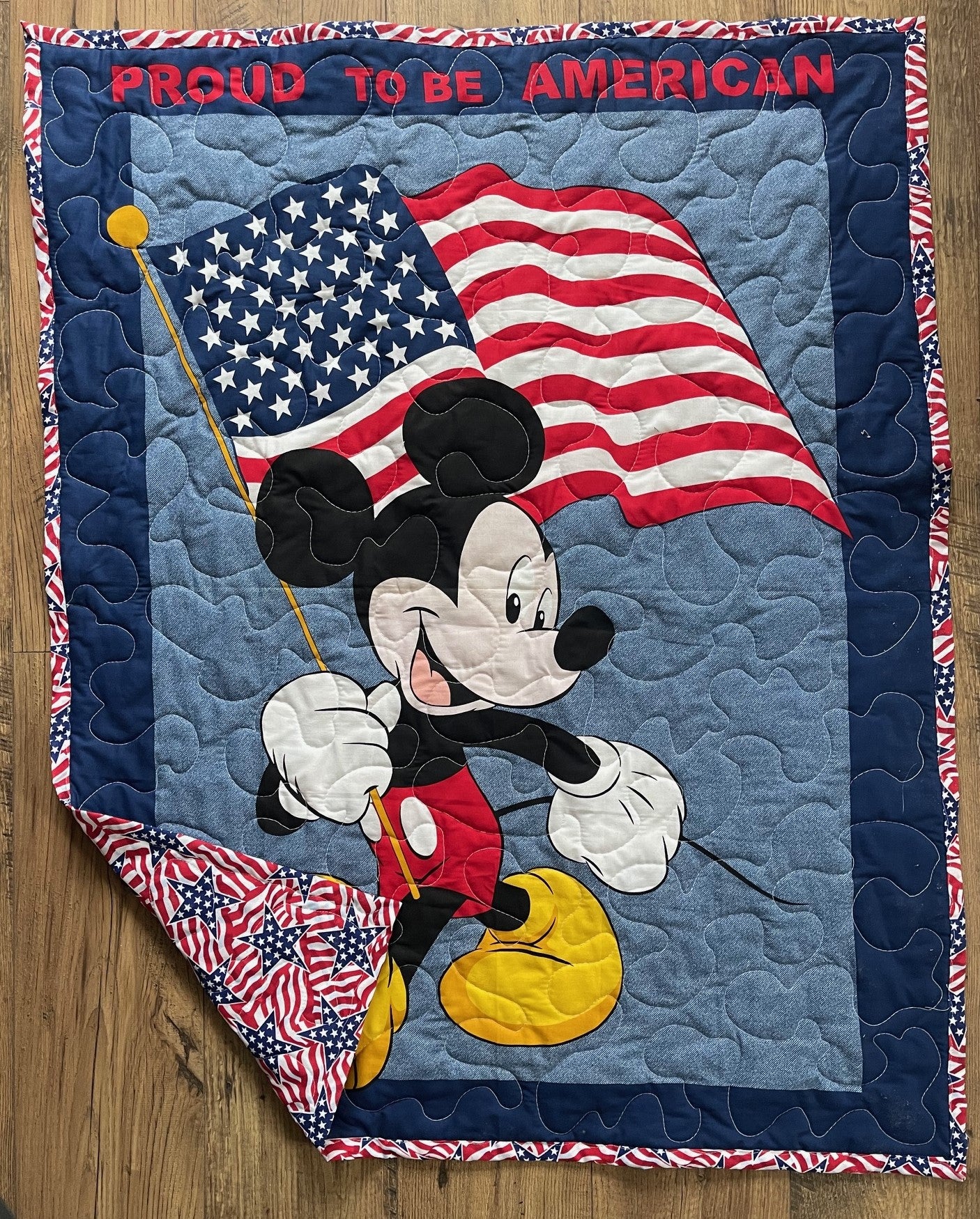 PATRIOTIC MICKEY MOUSE USA FLAG *PROUD TO BE AMERICAN* Inspired Quilted Blanket