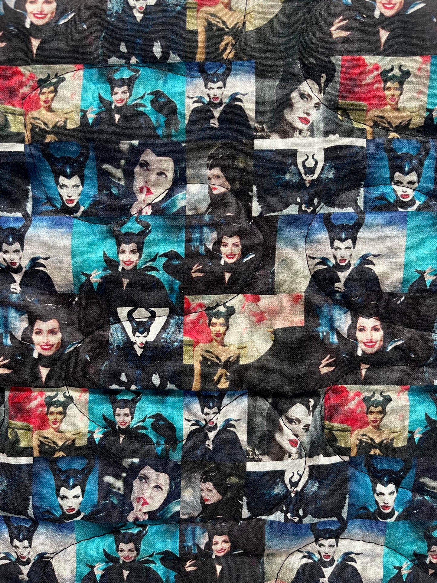 DISNEY SLEEPING BEAUTY VILLAIN MALEFICENT MOVIE SCENES INSPIRED QUILTED BLANKET
