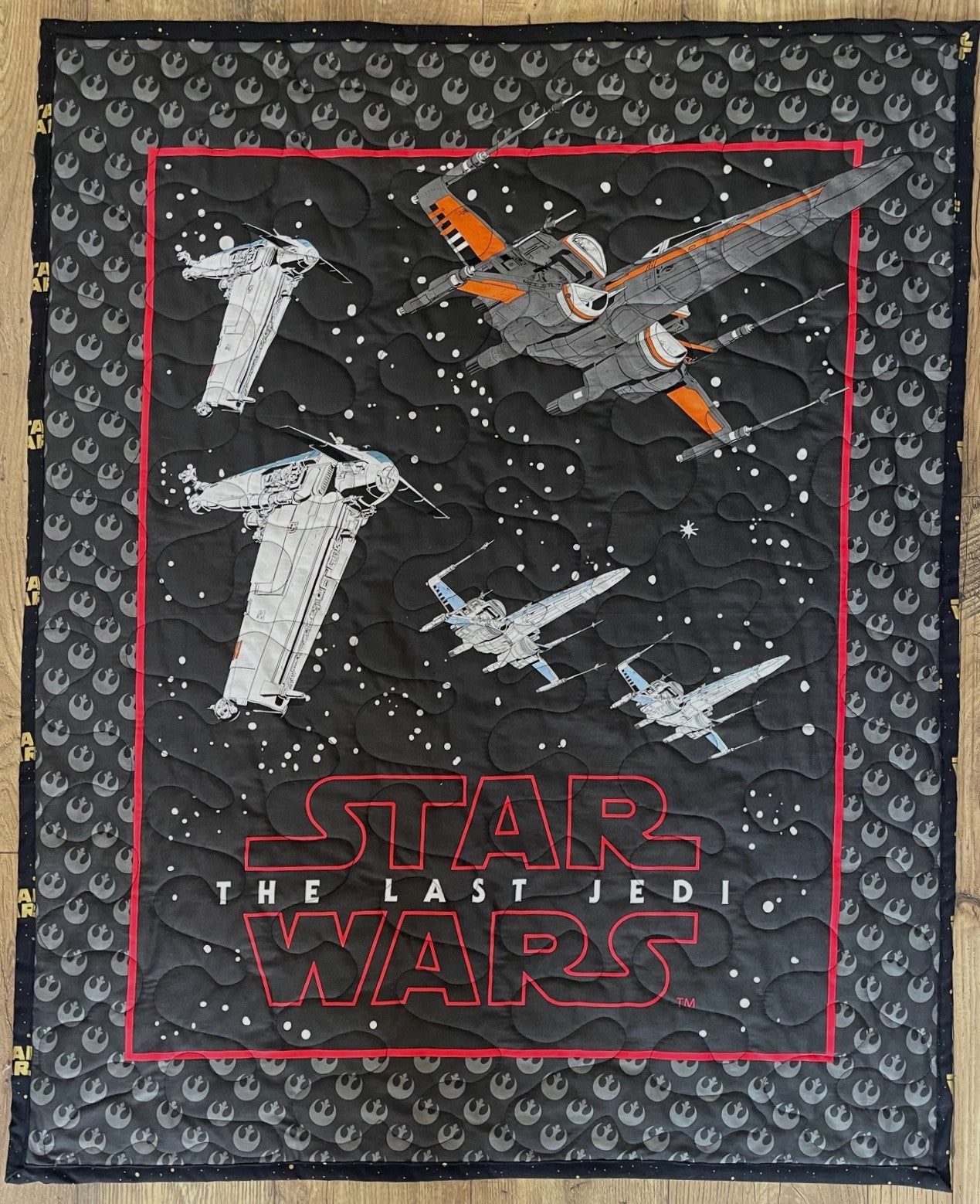 STAR WARS LAST JEDI RESISTANCE SHIPS INSPIRED QUILTED BLANKET