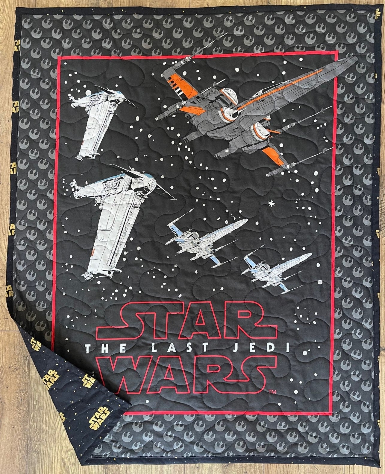 STAR WARS LAST JEDI RESISTANCE SHIPS INSPIRED QUILTED BLANKET