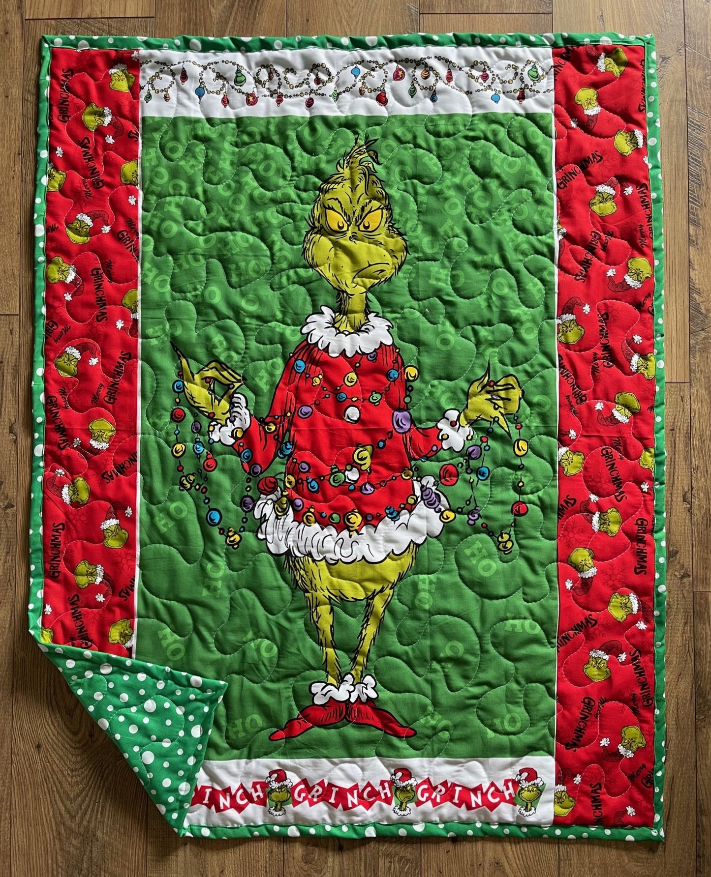 HOW THE GRINCH STOLE CHRISTMAS Inspired Quilted Blanket GRINCH GRINCH GRINCH GRINCHMAS