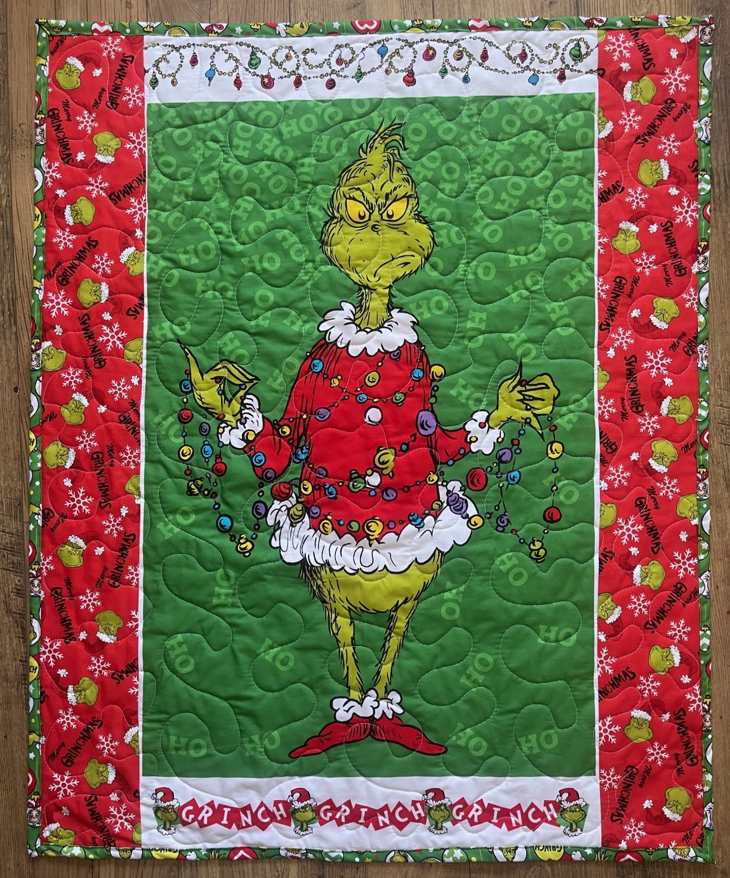 HOW THE GRINCH STOLE CHRISTMAS Inspired Quilted Blanket GRINCH GRINCH GRINCH GRINCHMAS (Copy)