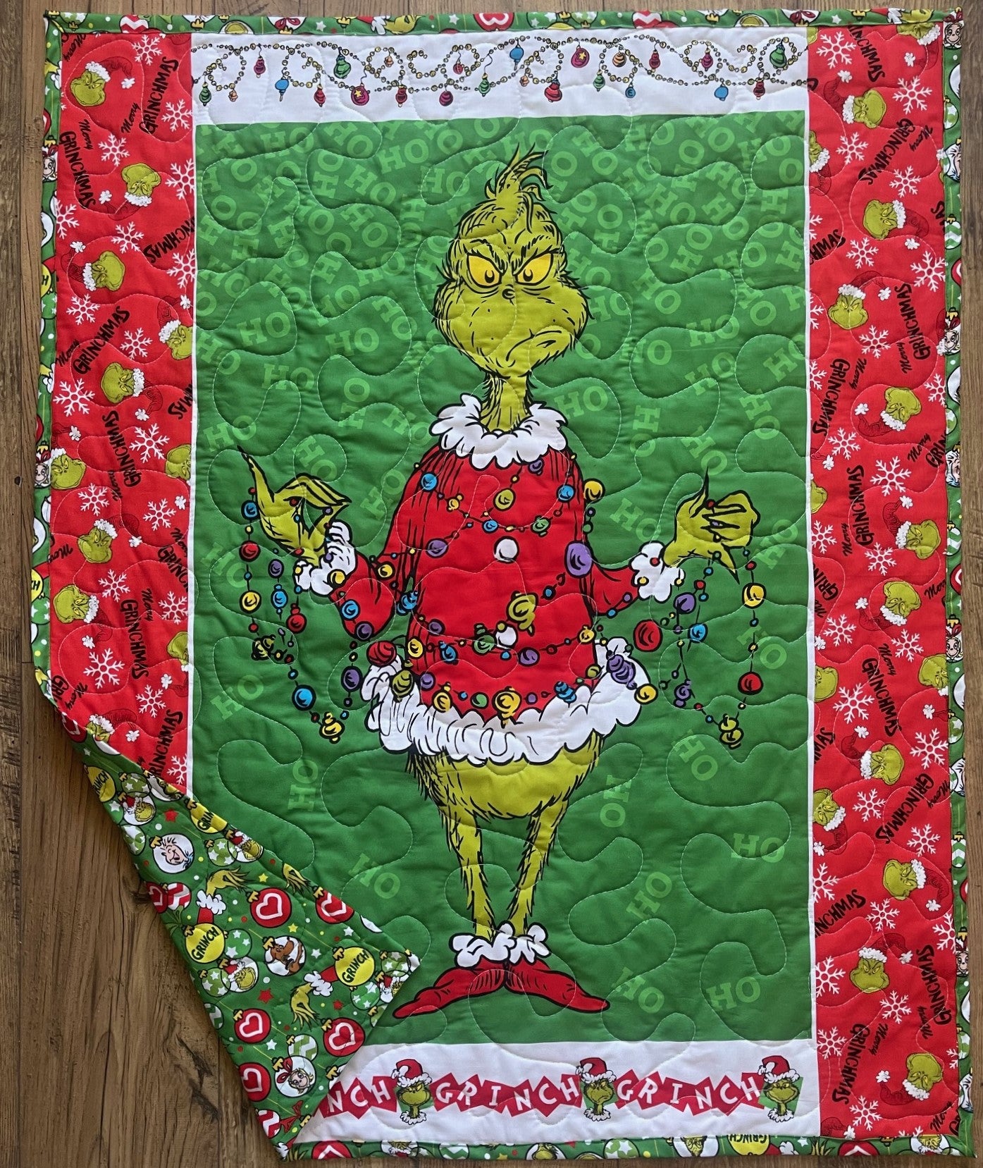 HOW THE GRINCH STOLE CHRISTMAS Inspired Quilted Blanket GRINCH GRINCH GRINCH GRINCHMAS (Copy)