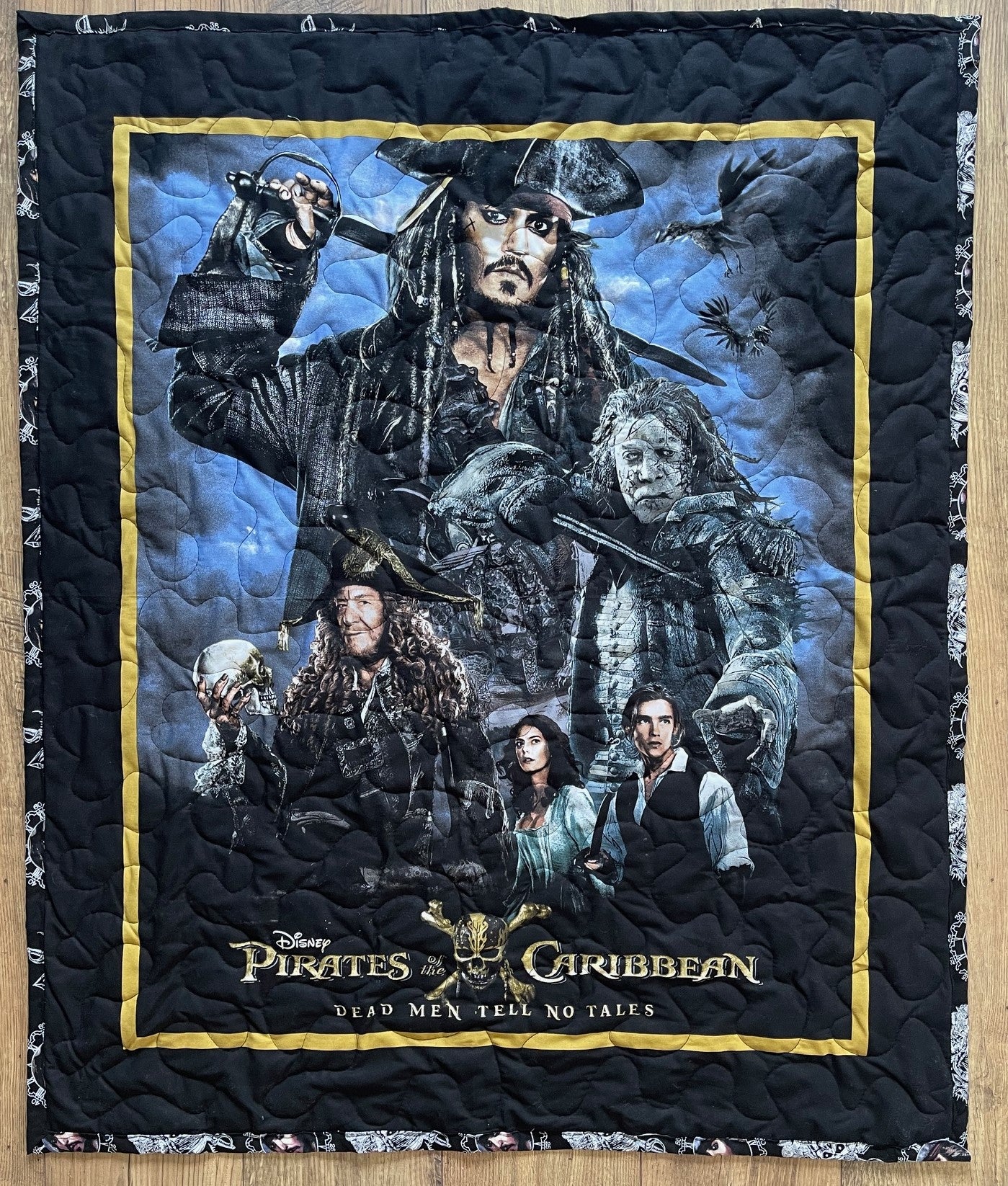 PIRATES OF THE CARIBBEAN "DEAD MEN TELL NO TALES" JACK SPARROW BACKING QUILTED BLANKET