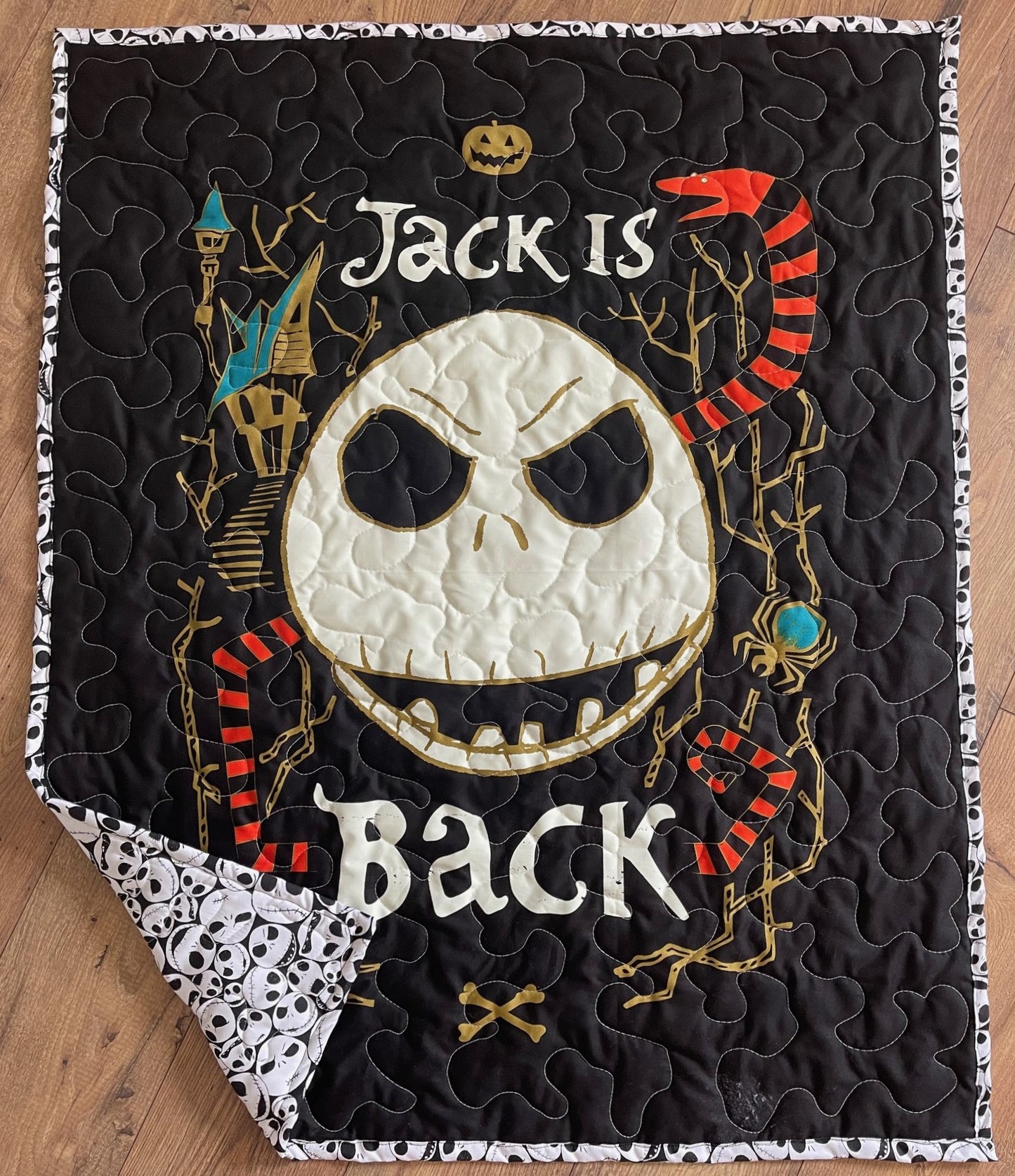NIGHTMARE BEFORE CHRISTMAS *GLOW IN THE DARK* JACK IS BACK Quilted Blanket