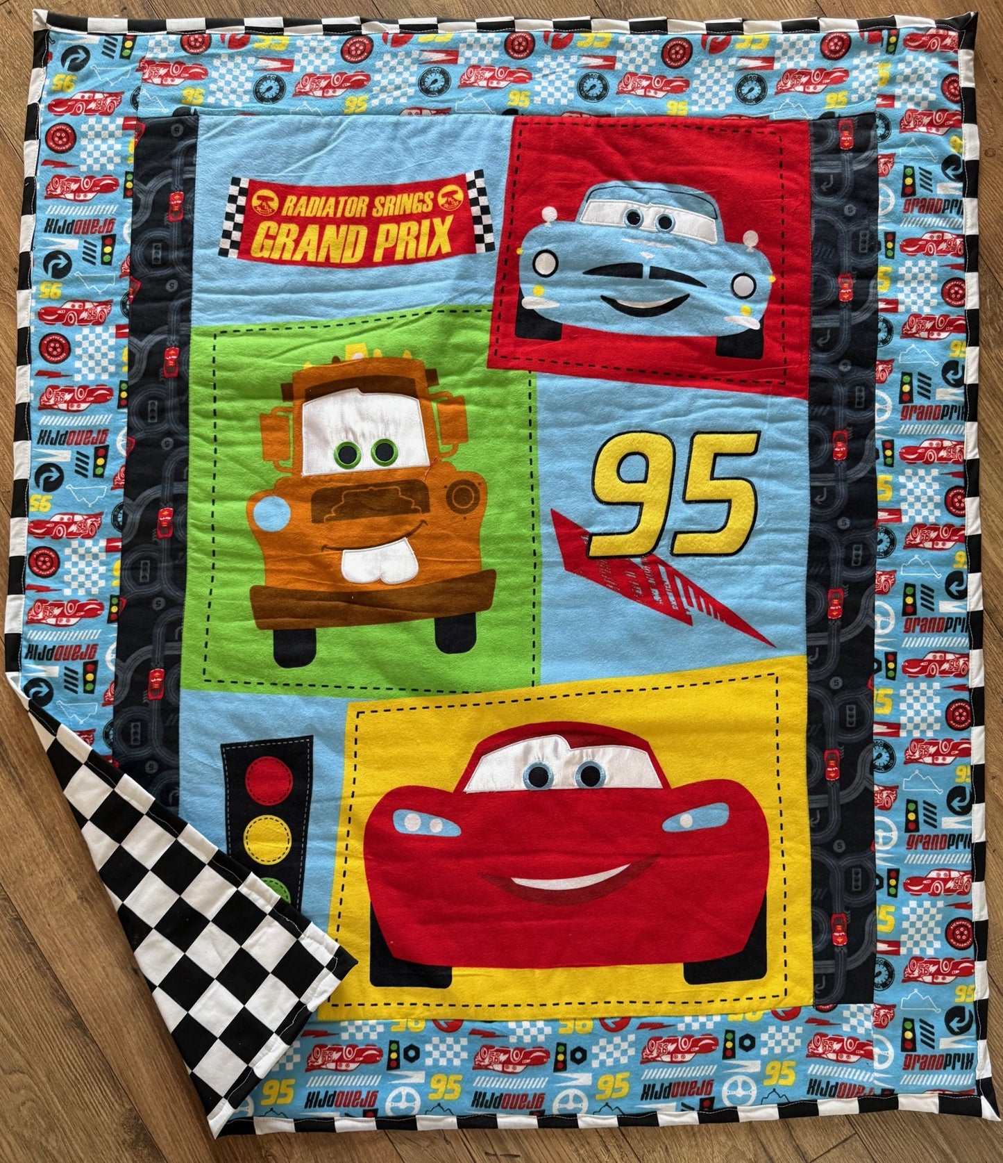 CARS LIGHTNING MC QUEEN 95, MATER & FINN Mc MISSLE RADIATOR SPRINGS GRAND PRIX INSPIRED Flannel Blanket