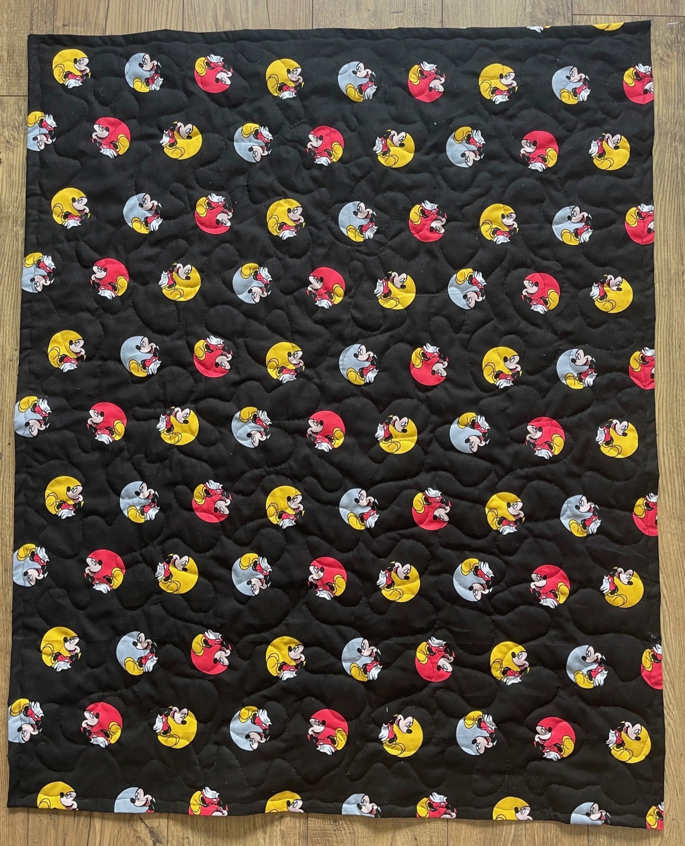MICKEY MOUSE & MINNIE MOUSE POSTERS Inspired Quilted Blanket 36"x44"