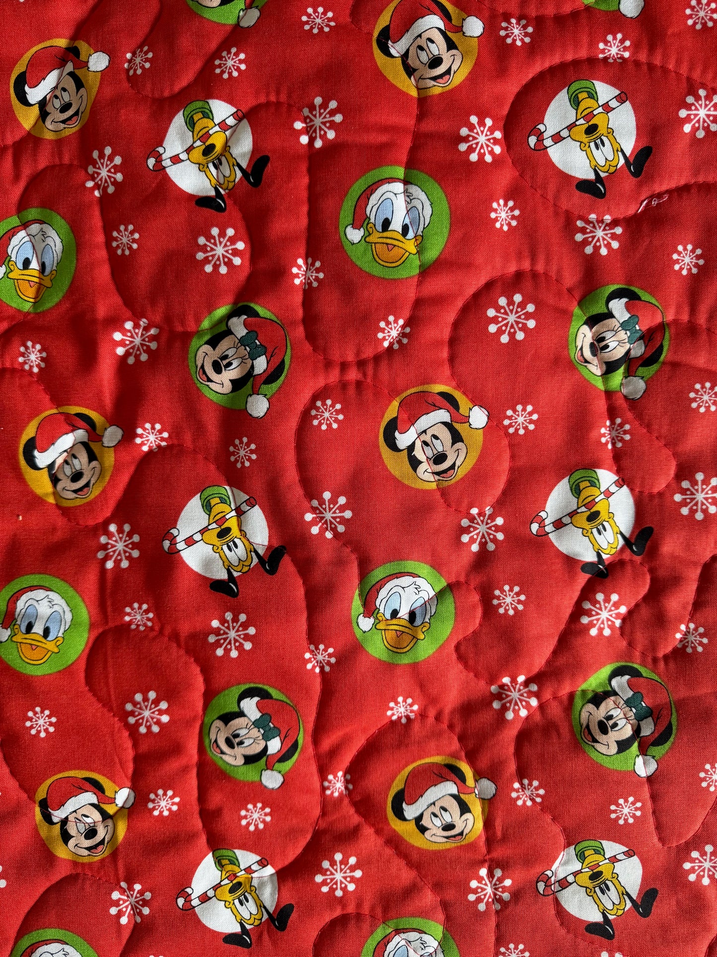 MERRY CHRISTAMS WITH MICKEY MOUSE, DONALD DUCK, DAISY, GOOFY & MINNIE MOUSE POSTERS Inspired Quilted Blanket