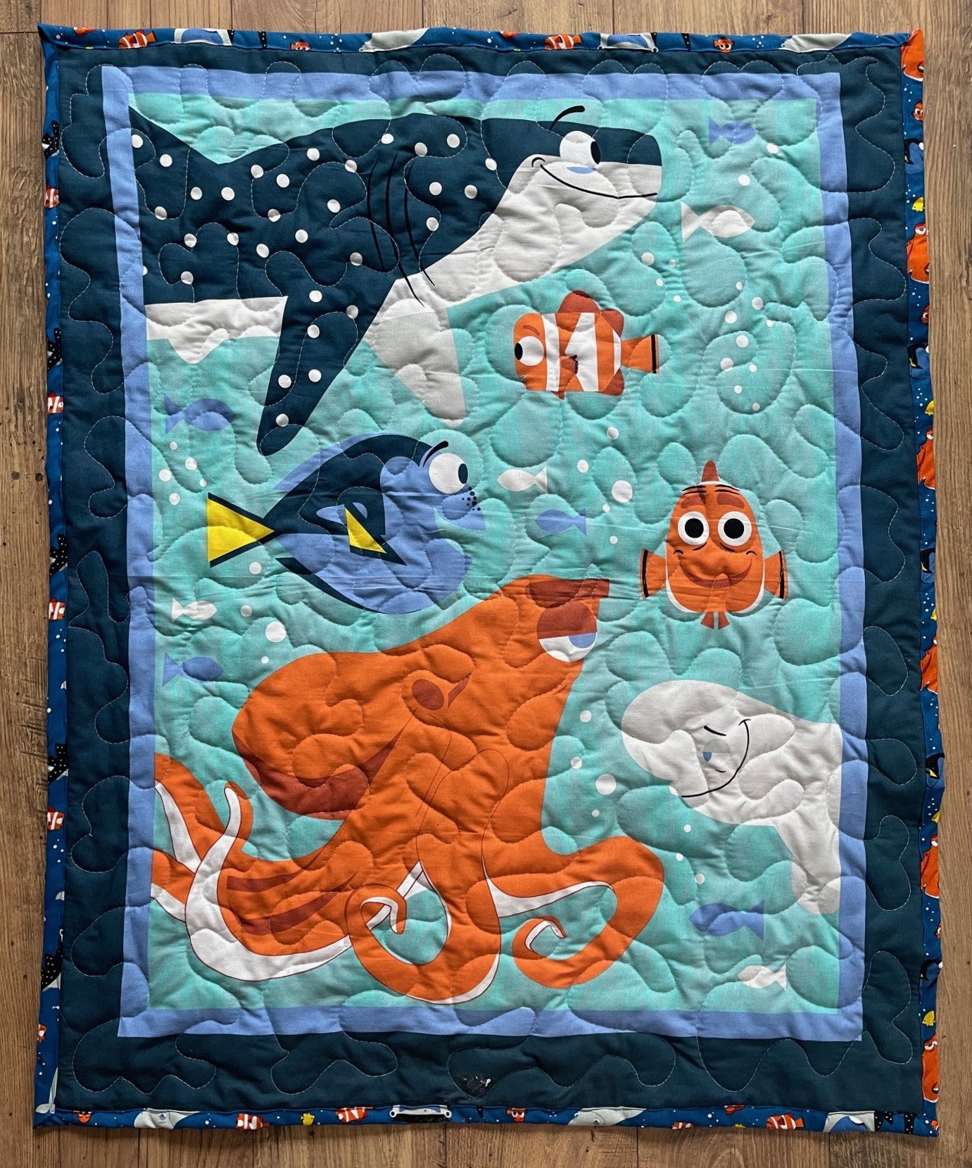 FINDING DORY FINDING NEMO INSPIRED BEST FRIENDS QUILTED BLANKET