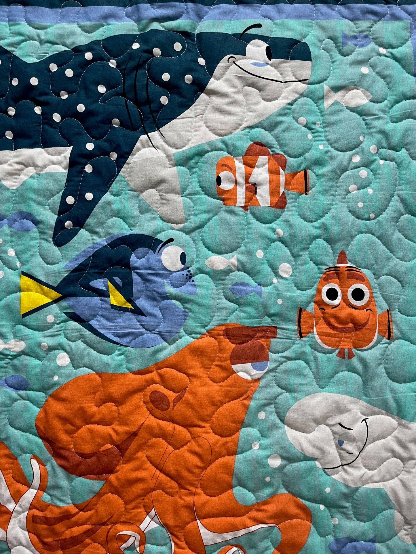 FINDING DORY FINDING NEMO INSPIRED BEST FRIENDS QUILTED BLANKET