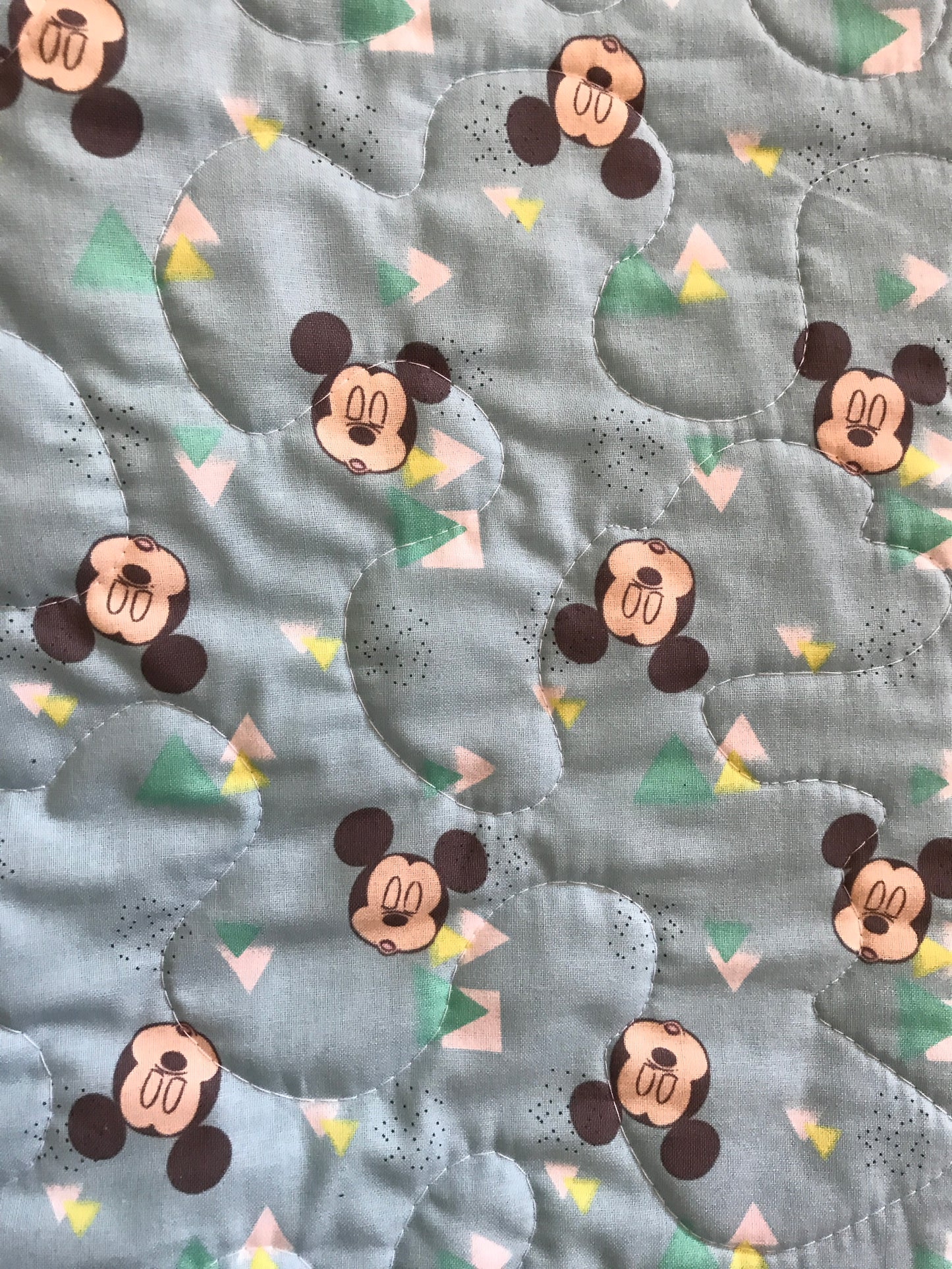 MICKEY MOUSE & PLUTO HUGS INSPIRED QUILTED BLANKET