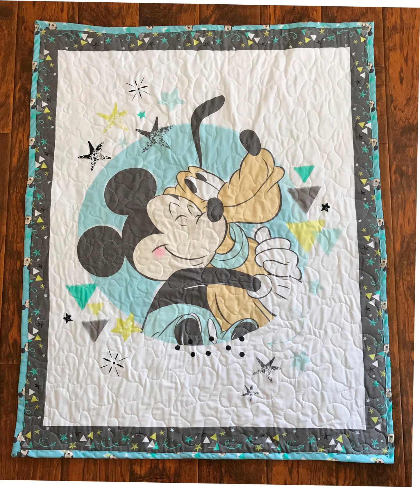 MICKEY MOUSE & PLUTO HUGS INSPIRED QUILTED BLANKET