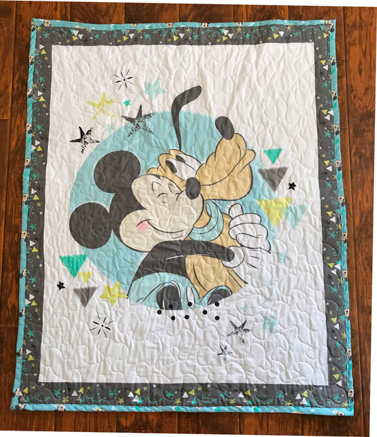 MICKEY MOUSE & PLUTO HUGS INSPIRED QUILTED BLANKET