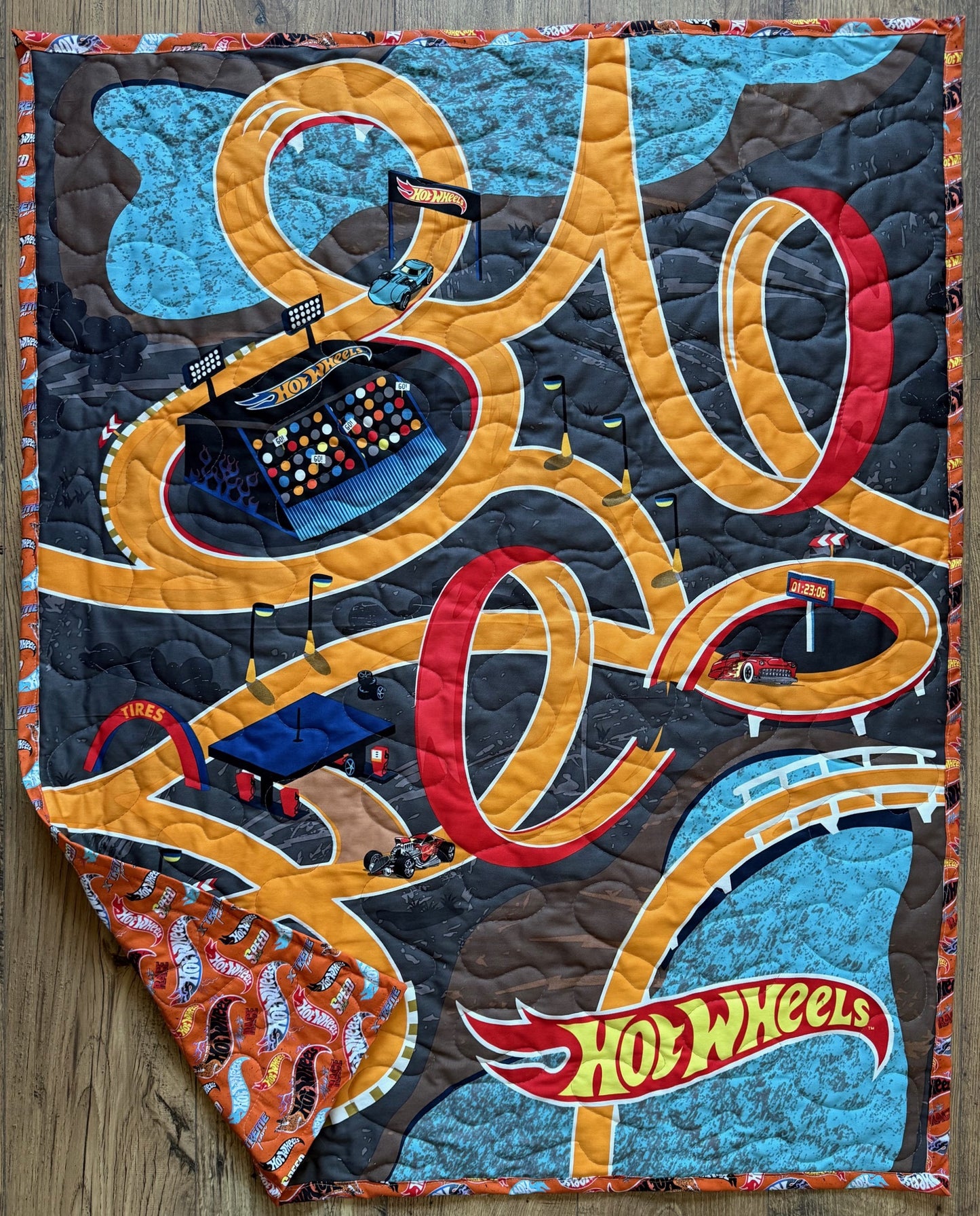 MATTEL HOT WHEELS CLASSIC RACE CARS REVERSIBLE INSPIRED QUILTED BLANKET