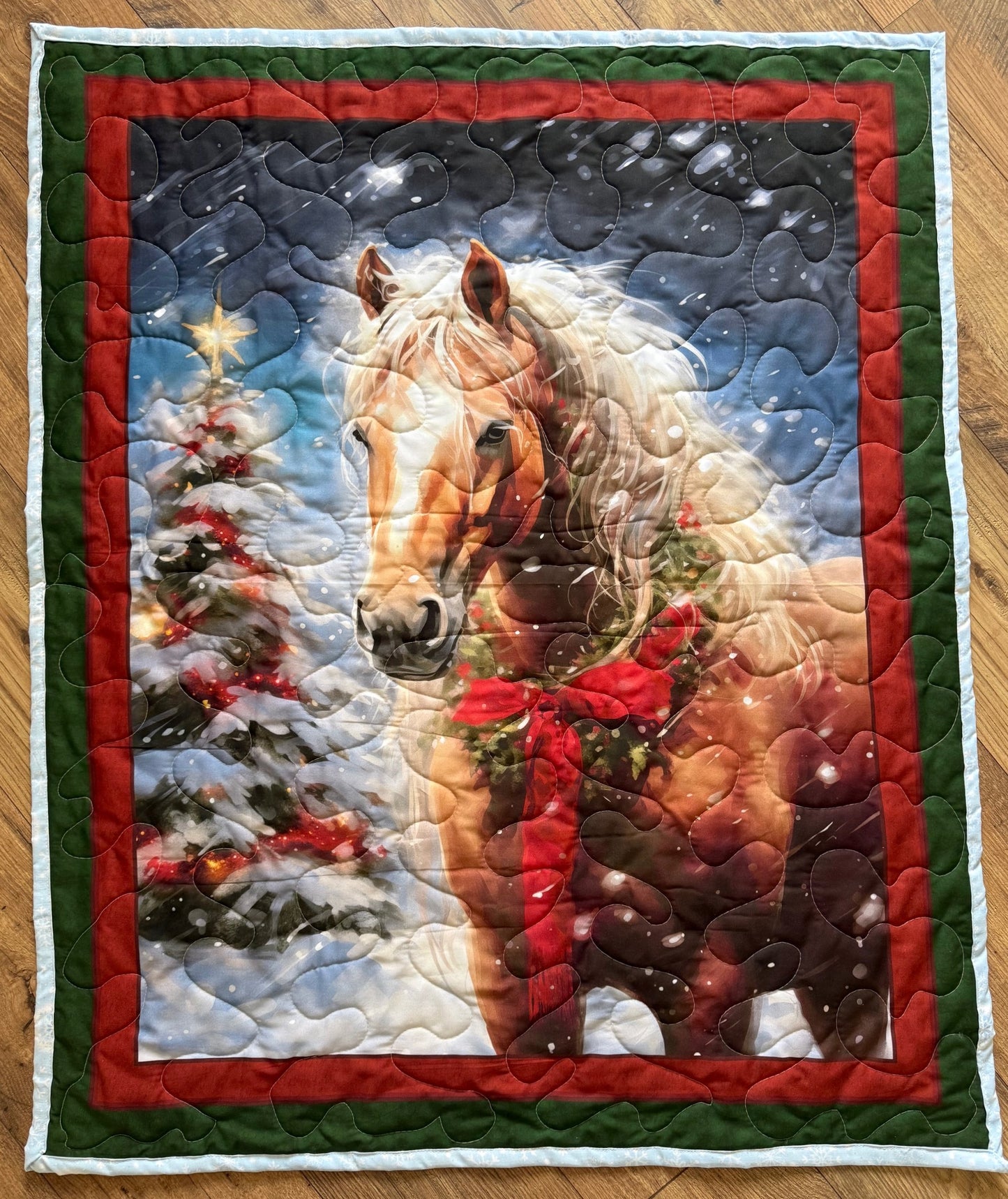 CHRISTMAS HORSE HOLIDAY CHRISTMAS TREE QUILTED BLANKET