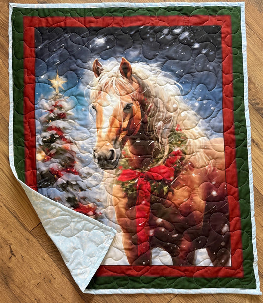 CHRISTMAS HORSE HOLIDAY CHRISTMAS TREE QUILTED BLANKET