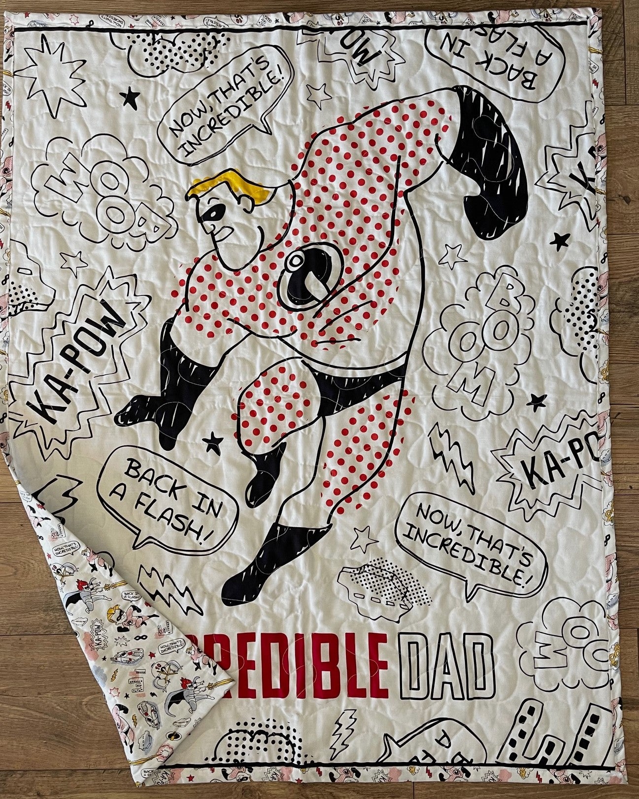 THE INCREDIBLES *INCREDIBLE DAD* SUPERHEROES QUILTED BLANKET