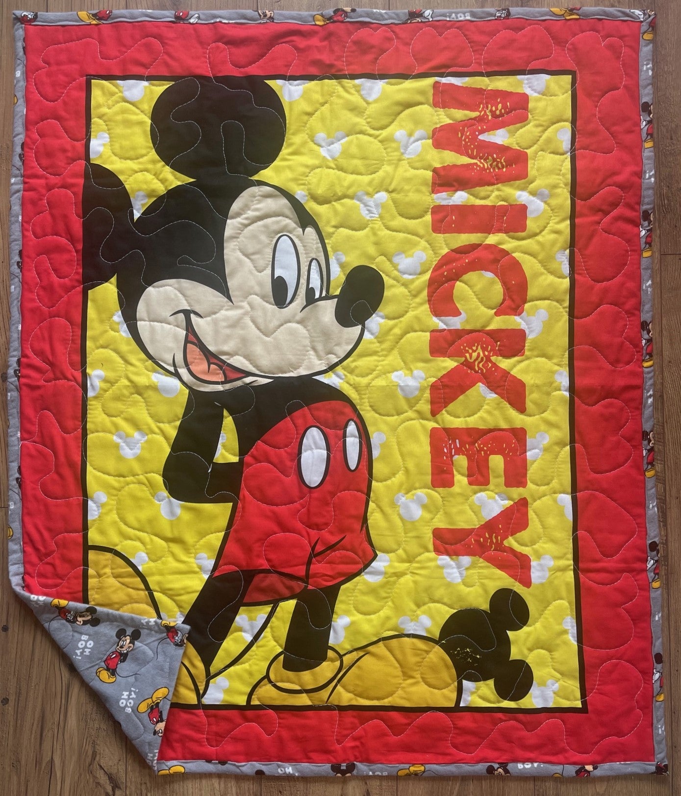 MICKEY STANDING YELLOW INSPIRED QUILTED BLANKET FLANNEL BACKING