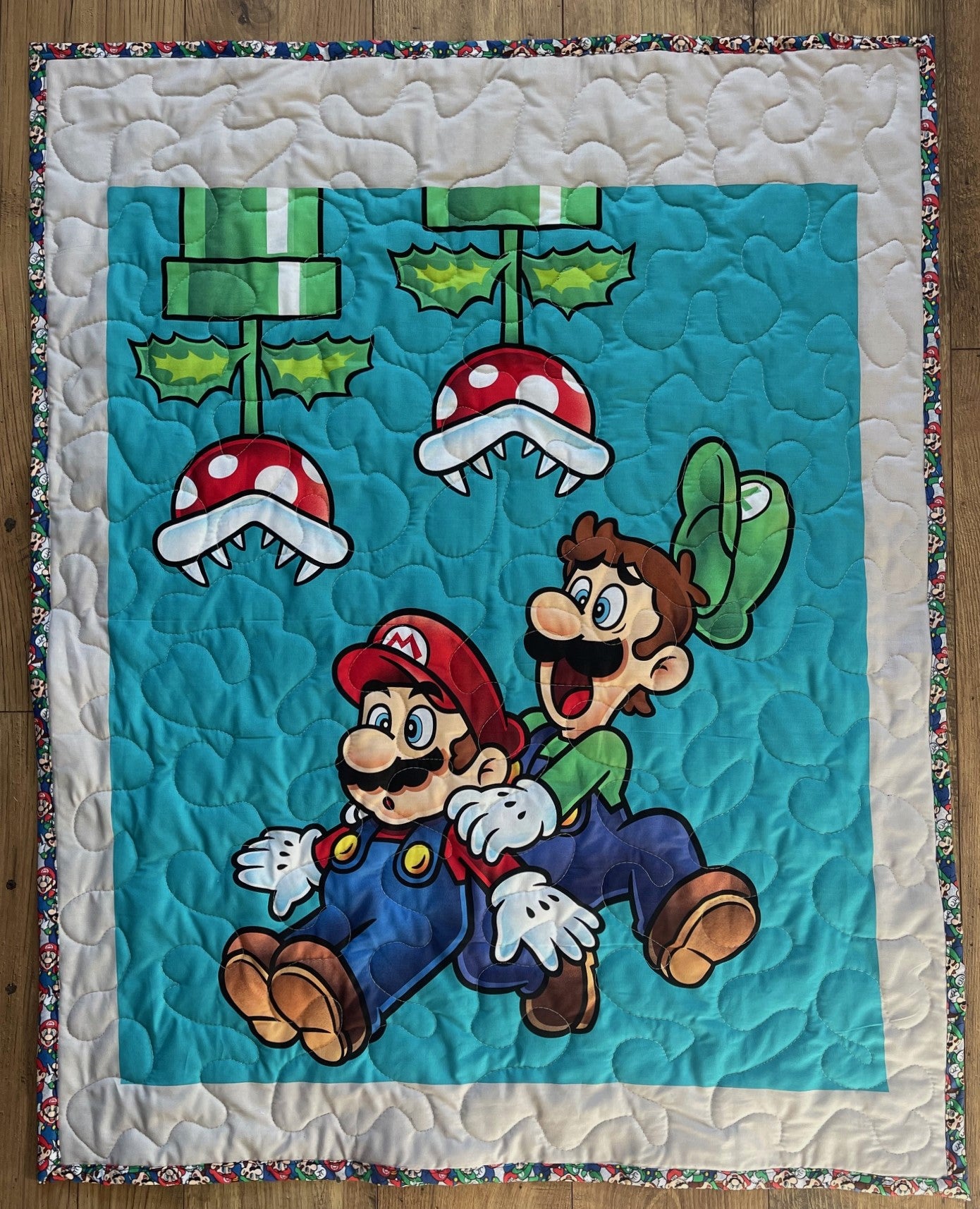 SUPER MARIO BROTHERS VIDEO GAME MARIO AND LUIGI QUILTED BLANKET