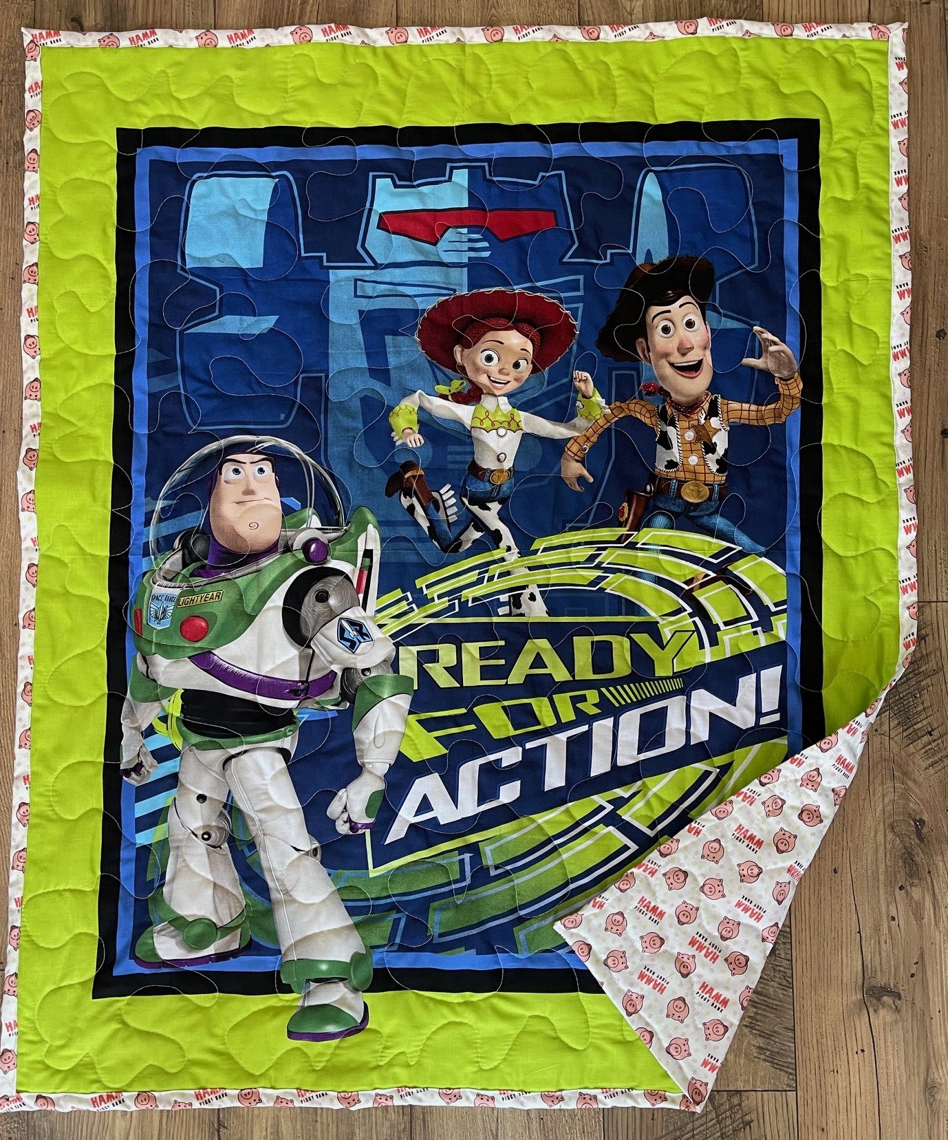 TOY STORY *READY FOR ACTION* SHERIFF WOODY, BUZZ LIGHTYEAR, JESSIE, HAMM INSPIRED QUILTED BLANKET