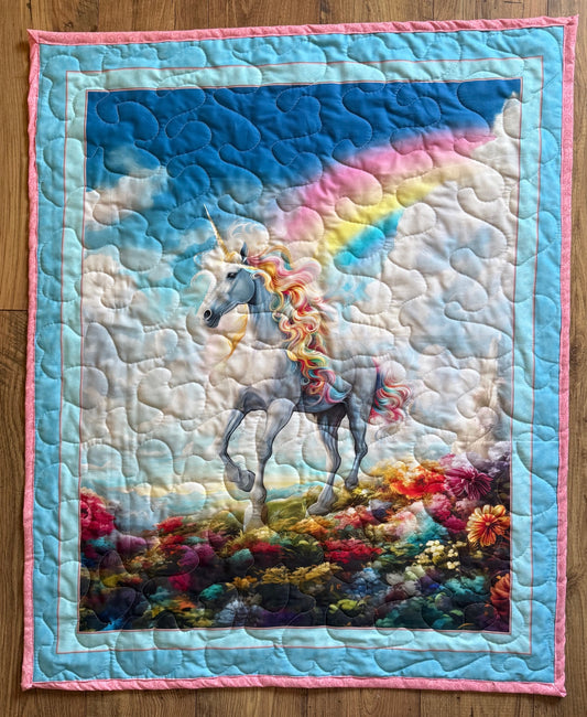 BEAUTIFUL UNICORN END OF THE RAINBOW FLORAL FANTASY QUILTED BLANKET