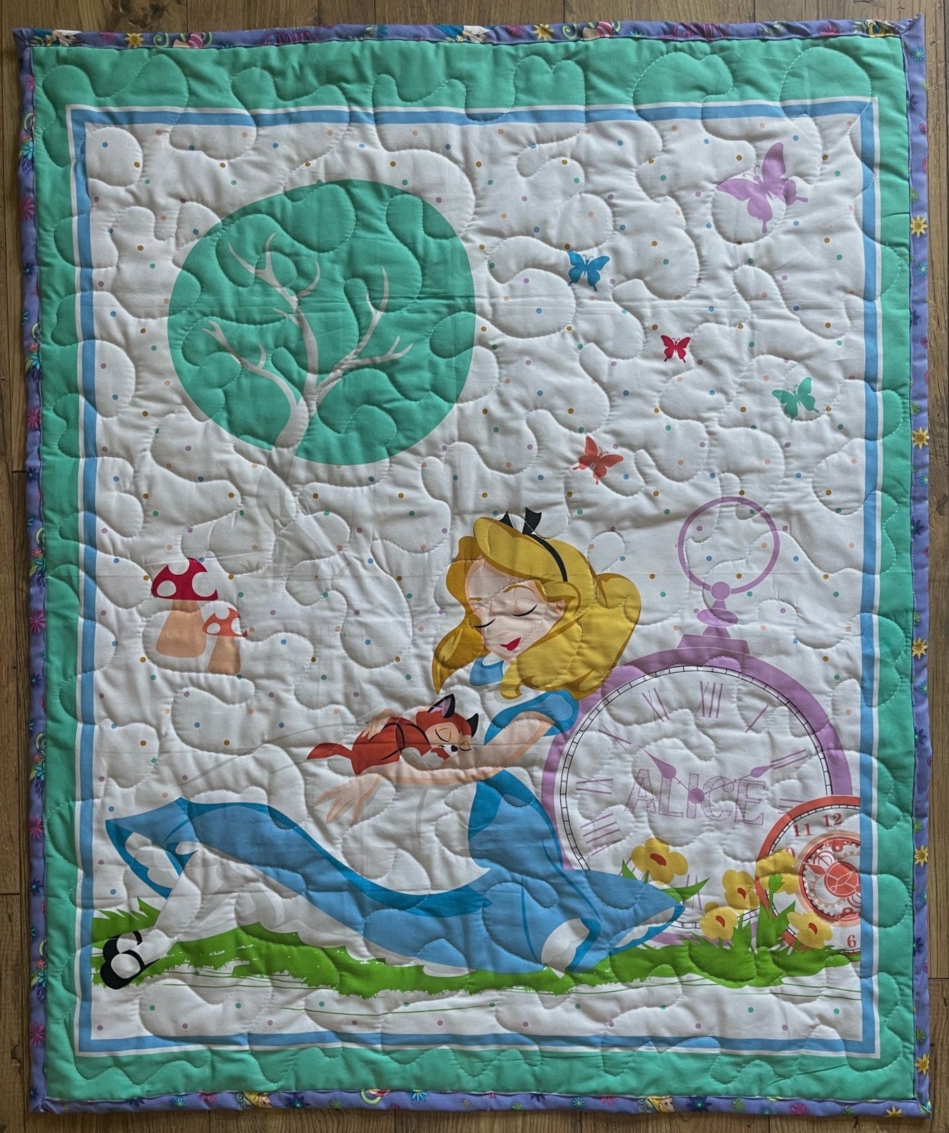 DISNEY CLASSIC ALICE IN WONDERLAND CAT NAPPING Inspired Reversible Quilted Blanket