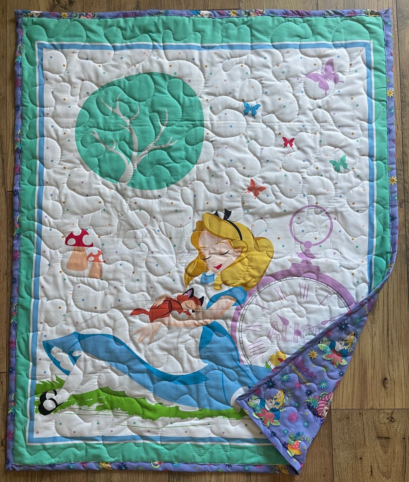 DISNEY CLASSIC ALICE IN WONDERLAND CAT NAPPING Inspired Reversible Quilted Blanket