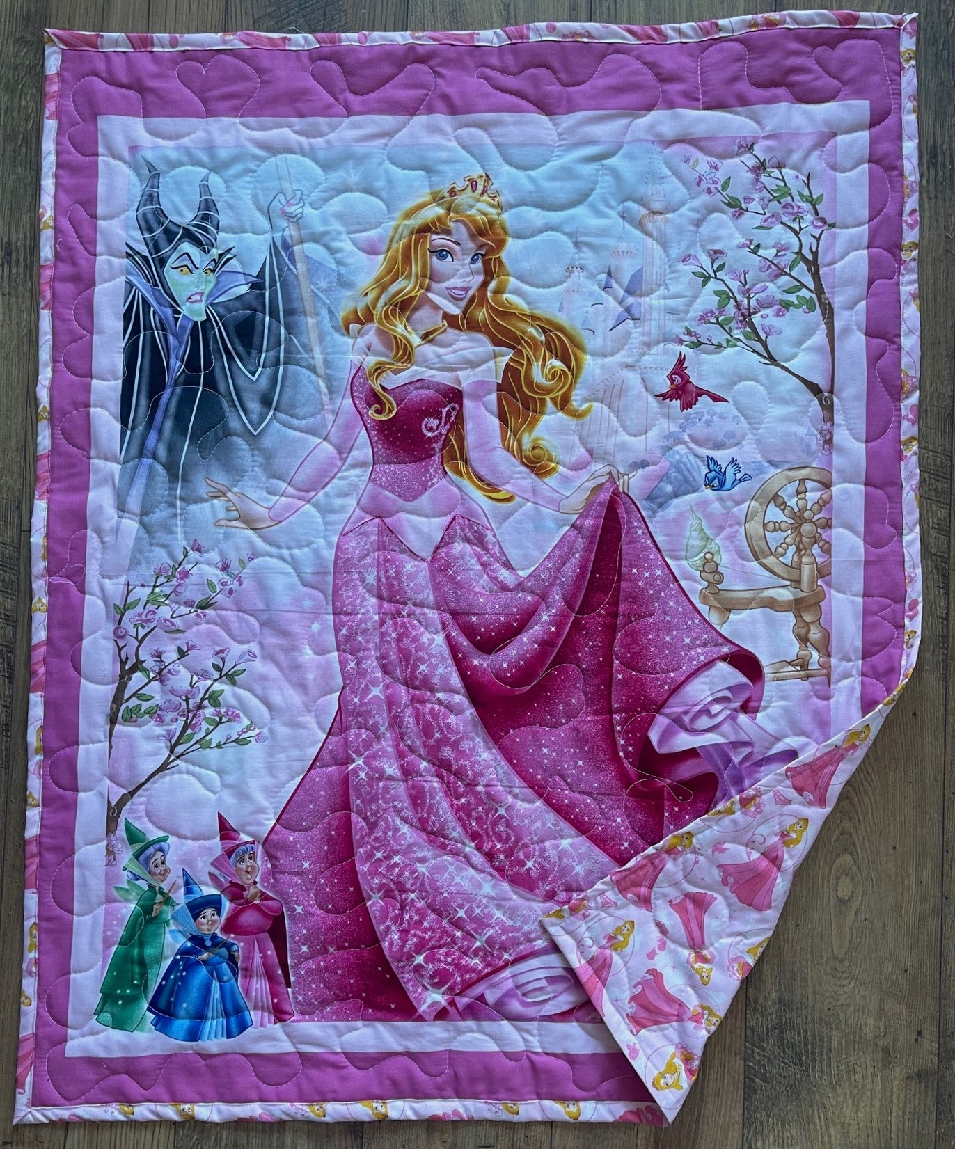 DISNEY CLASSIC SLEEPING BEAUTY PRINCESS AURORA, BRIAR ROSE with FAIRY GODMOTHERS & MALEFICENT Inspired Quilted Blanket