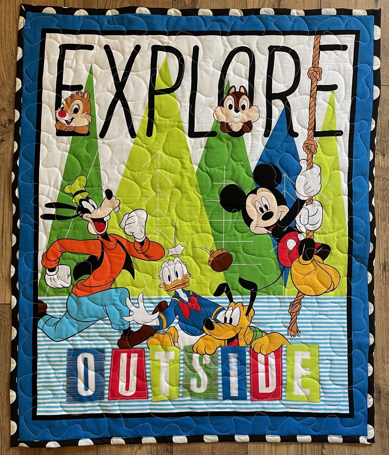 MICKEY MOUSE, GOOFY, CHIP & DALE, DONALD DUCK EXPLORE OUTSIDE Inspired Quilted Blanke