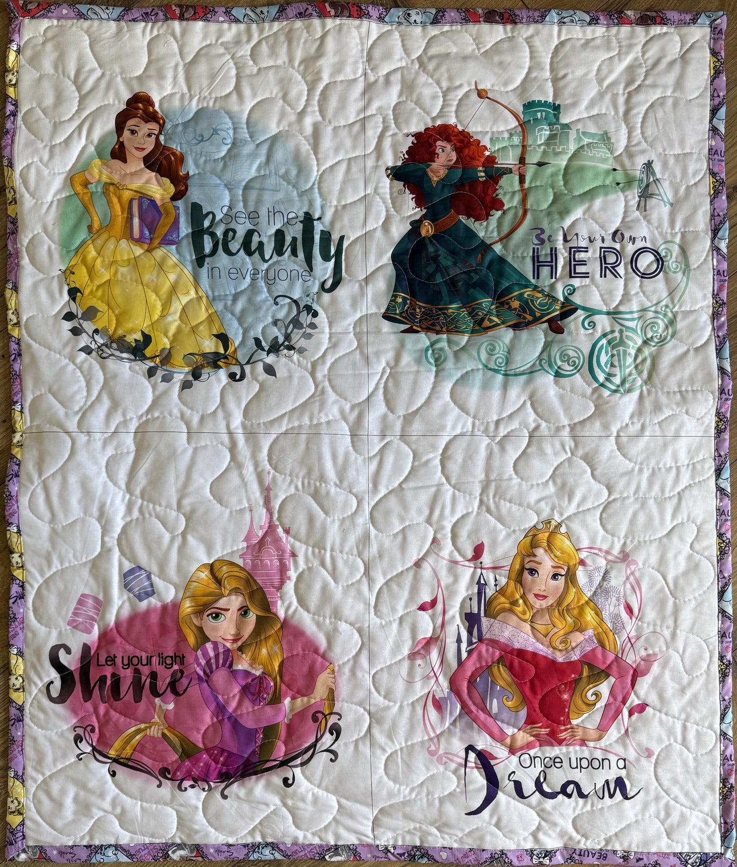 PRINCESSES BELLE, MERIDA, RAPUNZEL, AURORA REVERSIBLE Quilted Blanket