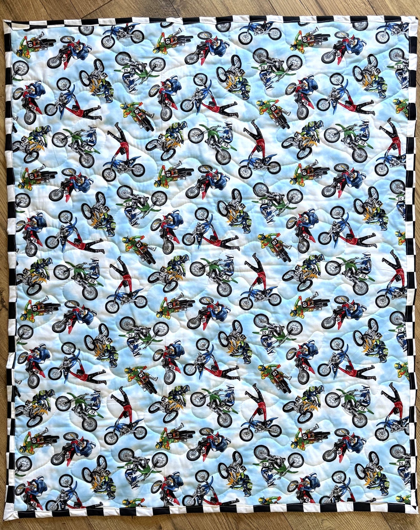 MOTORCYCLE FREE STYLE STUNTSDIRT BIKE RIDER MOTORCROSS Quilted Blanket