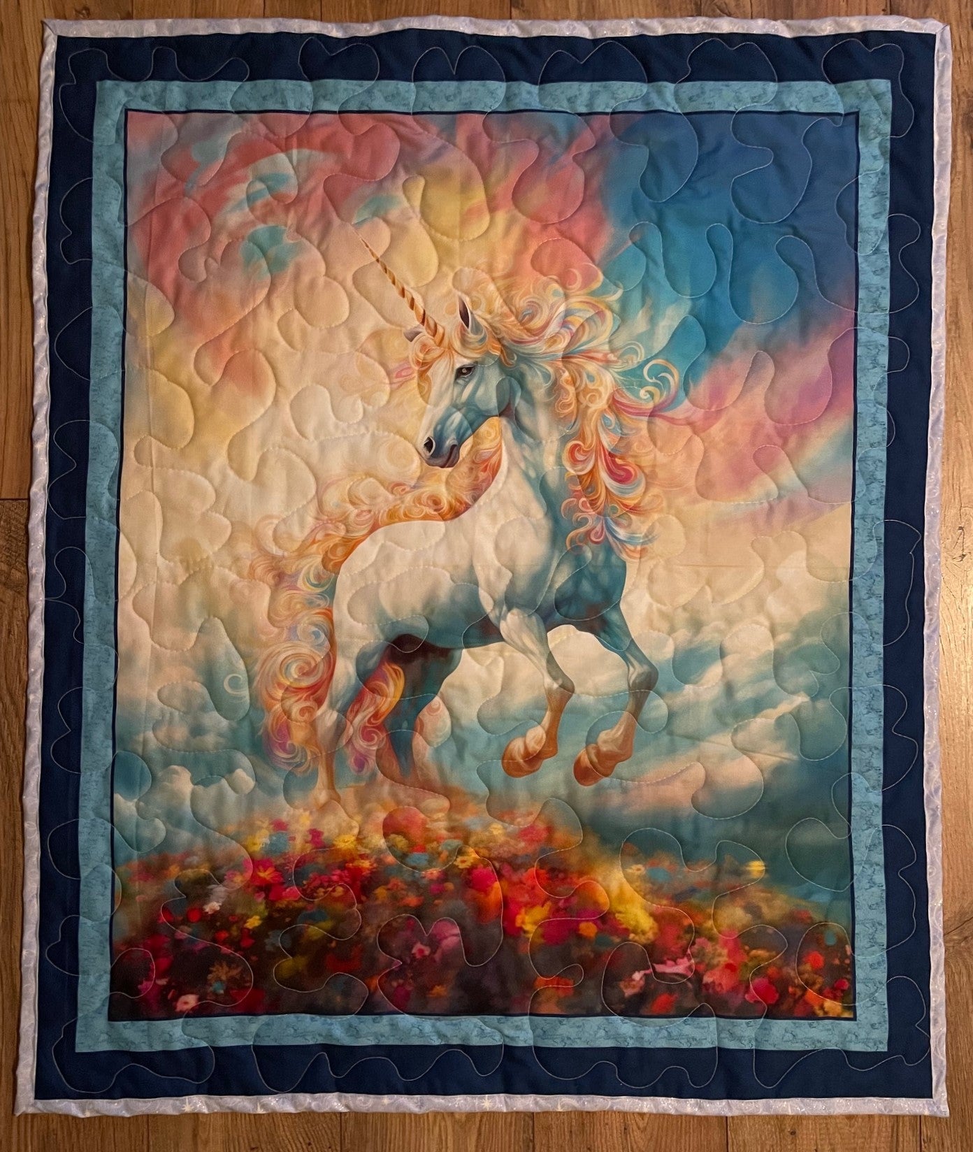 BEAUTIFUL UNICORN IN PARADISE QUILT BLANKET WITH SHIMMERY GLITTER BACKING FABRIC