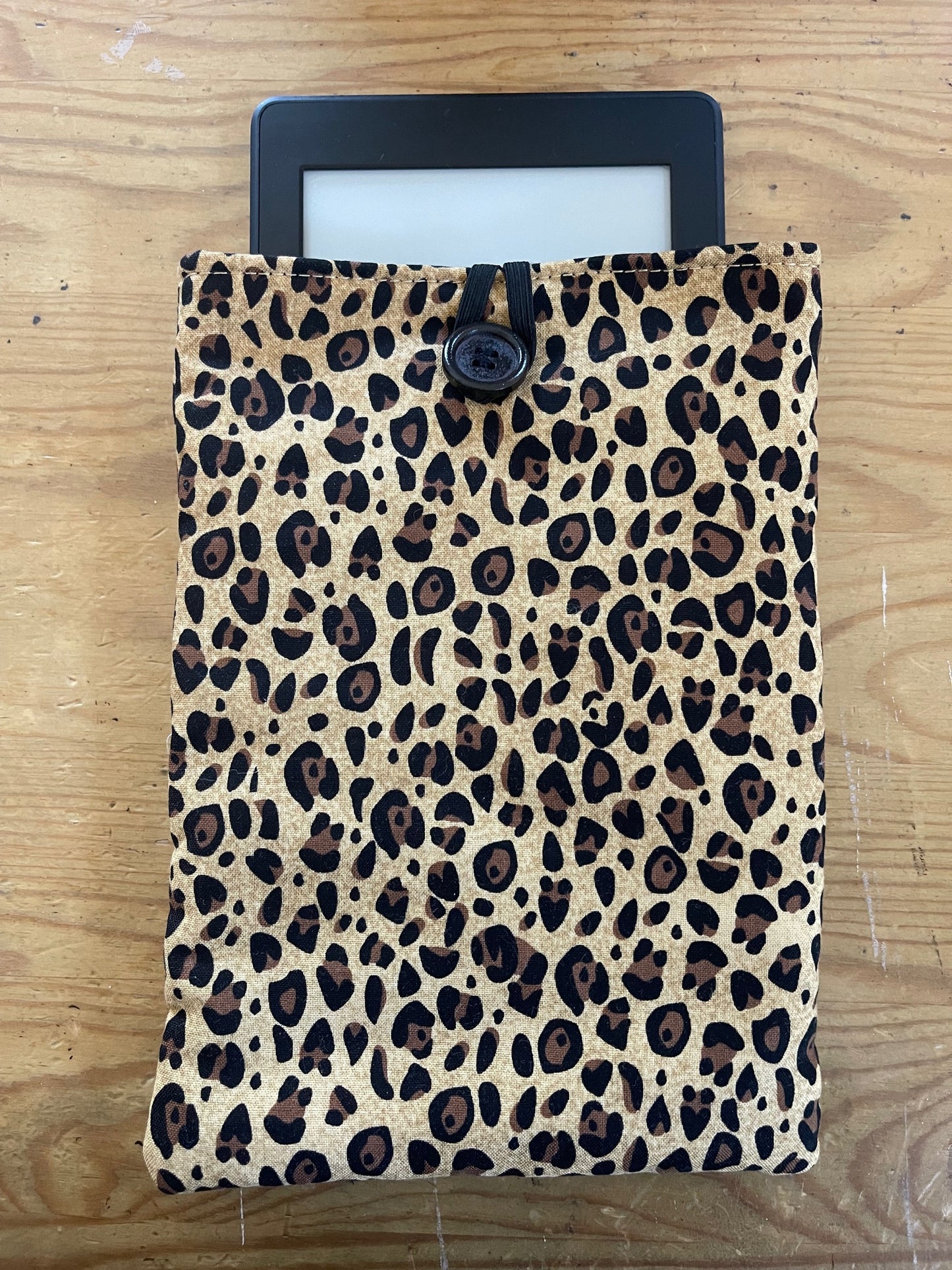 CHEETAH KINDLE SLEEVE Padded Pouch fits 6" 7" Models