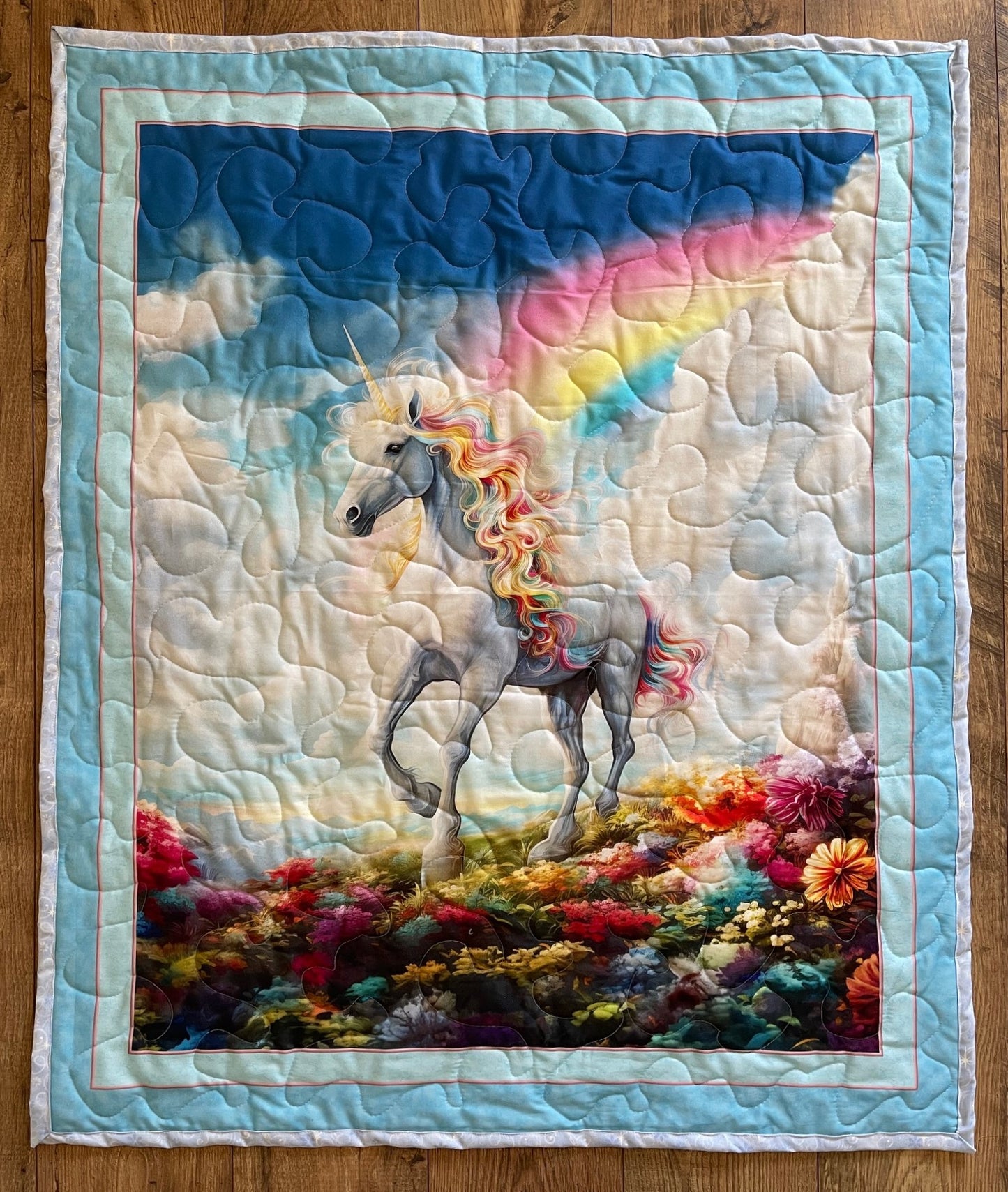 BEAUTIFUL UNICORN END OF THE RAINBOW QUILTED BLANKET WITH SHIMMERY GLITTER BACKING FABRIC