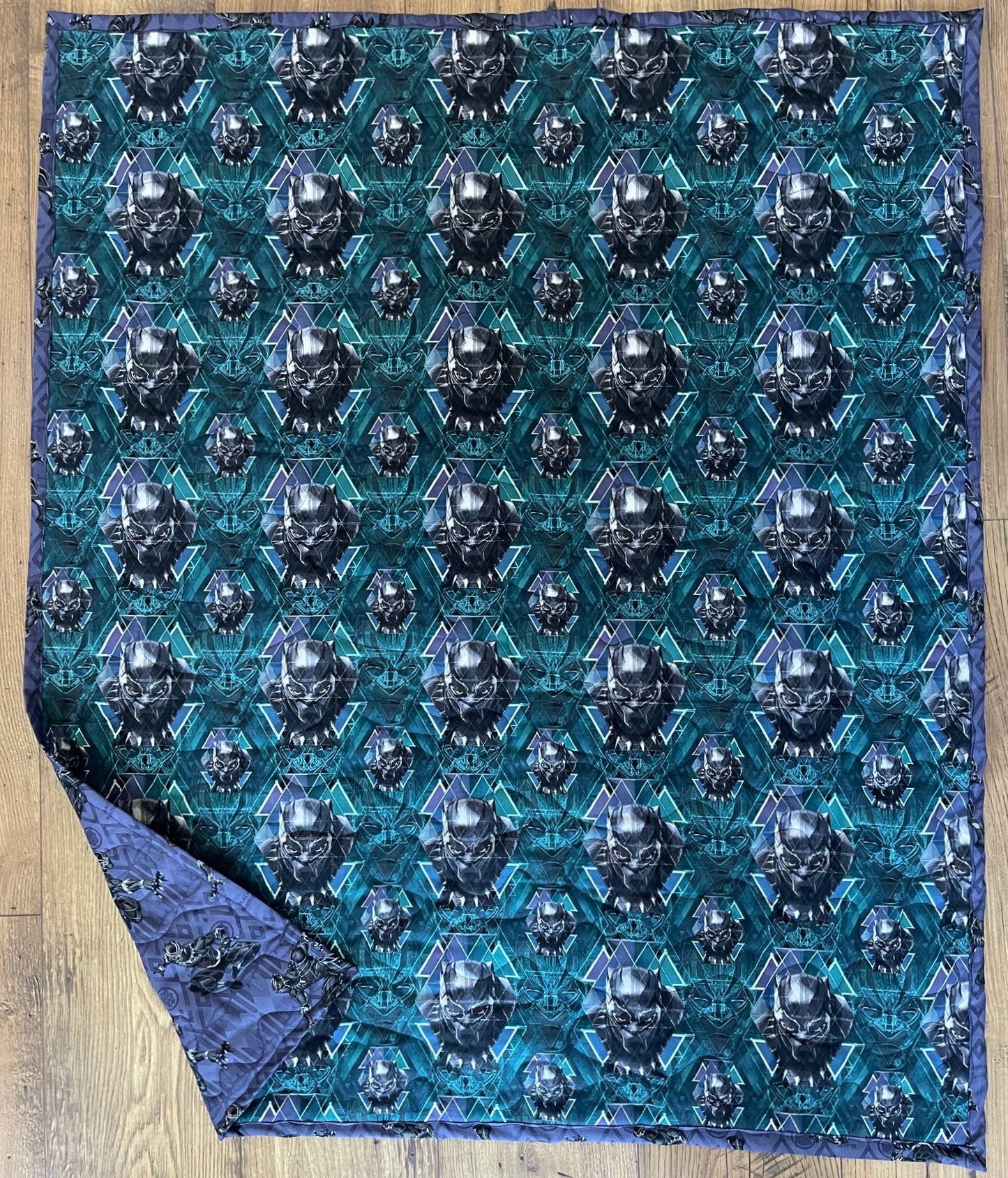 BLACK PANTHER REVERSIBLE QUILTED BLANKET