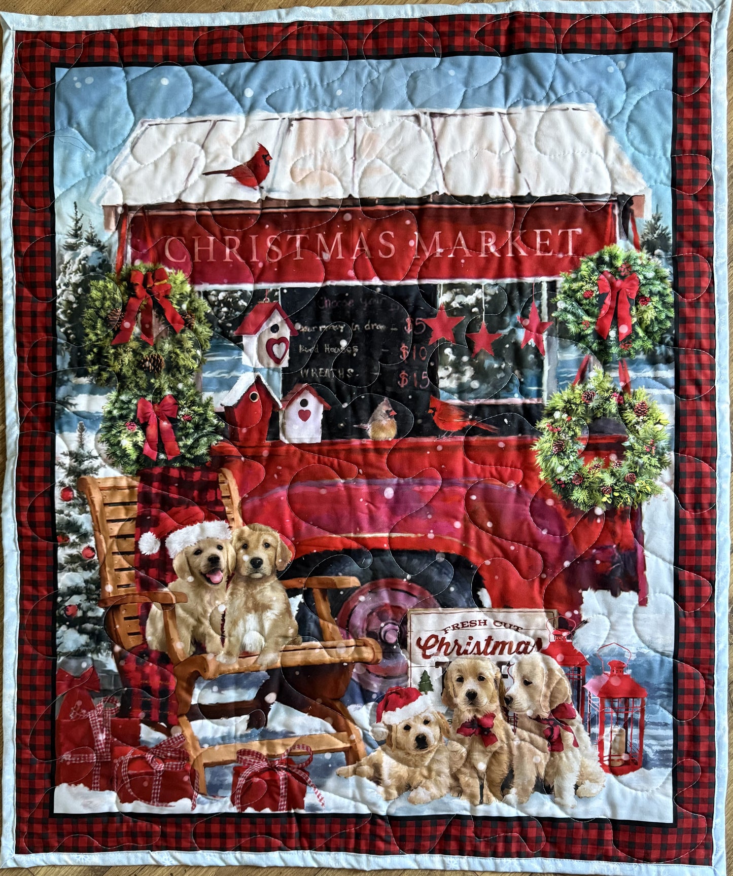 HAVE A GOLDEN CHRISTMAS HOLIDAY GOLDEN RETRIEVERS CHRISTMAS MARKET Quilted Blanket