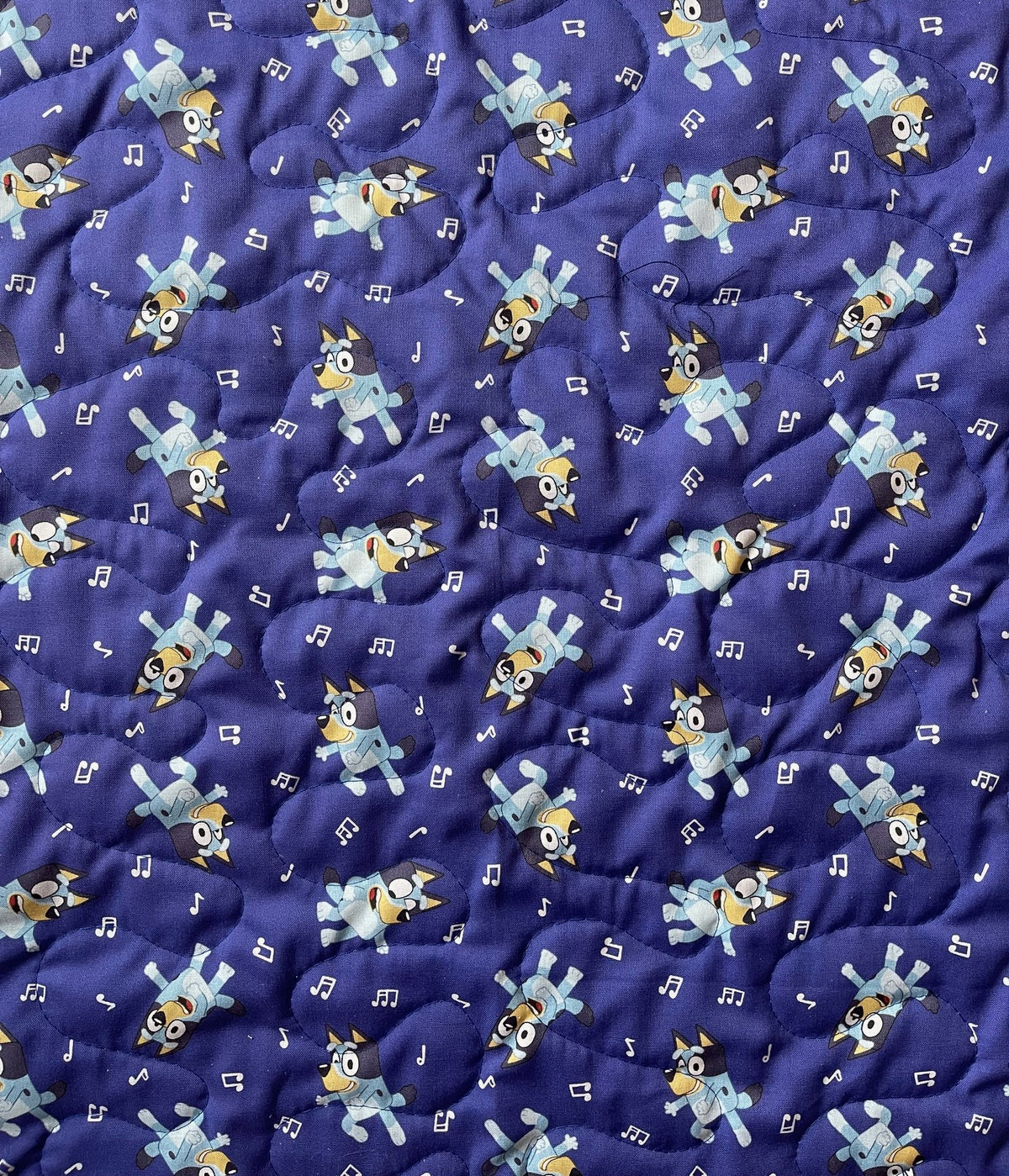 Bluey Musical Notes BLUEY CARTOON INSPIRED DANCING & MUSICAL NOTES Quilted Blanket – DDSewHappy