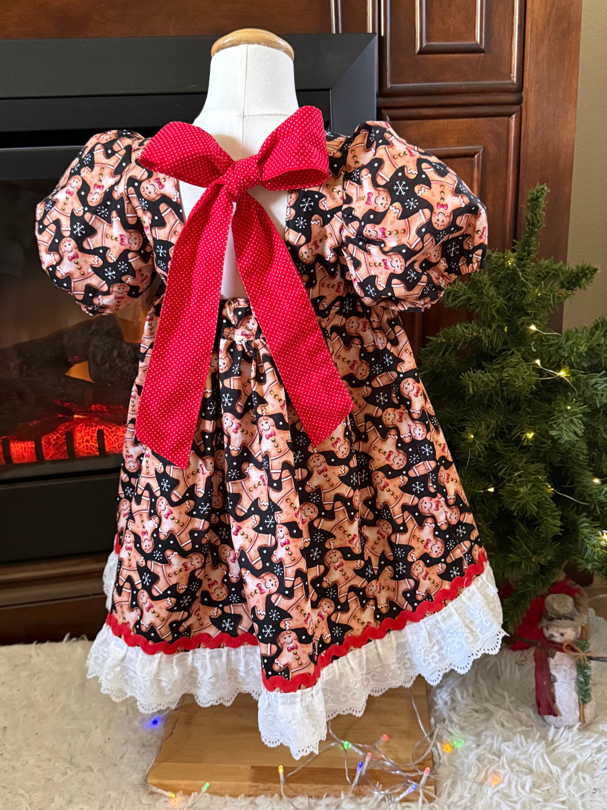 Girls and Toddlers CHRISTMAS GINGERBREAD MAN Vintage Babydoll style dress with puff sleeves, bow on the back